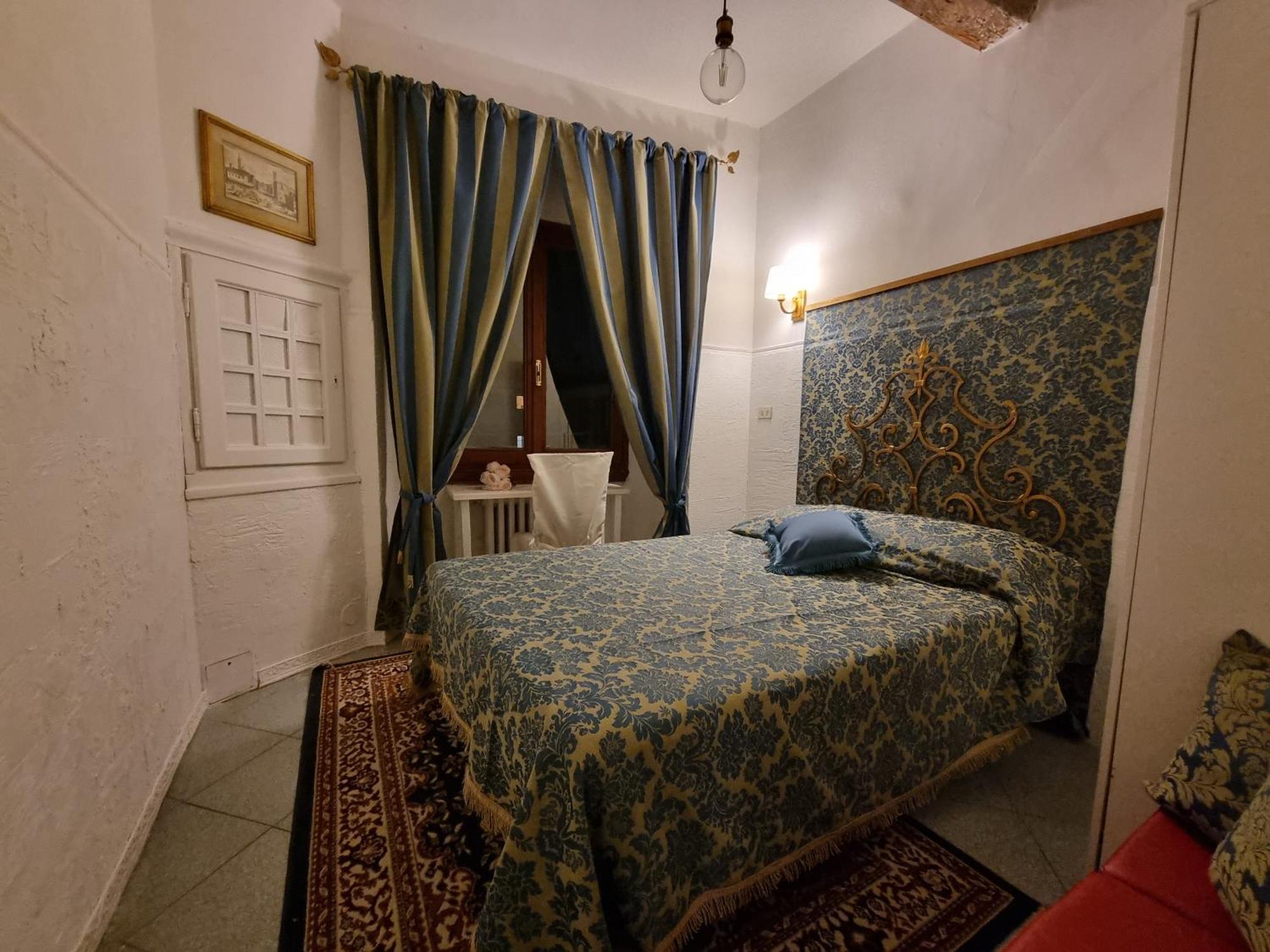 La Sede Dell'arte Monolocale E In Torre Medievale Vicino A Duomo E Piazza Signoria Firenze