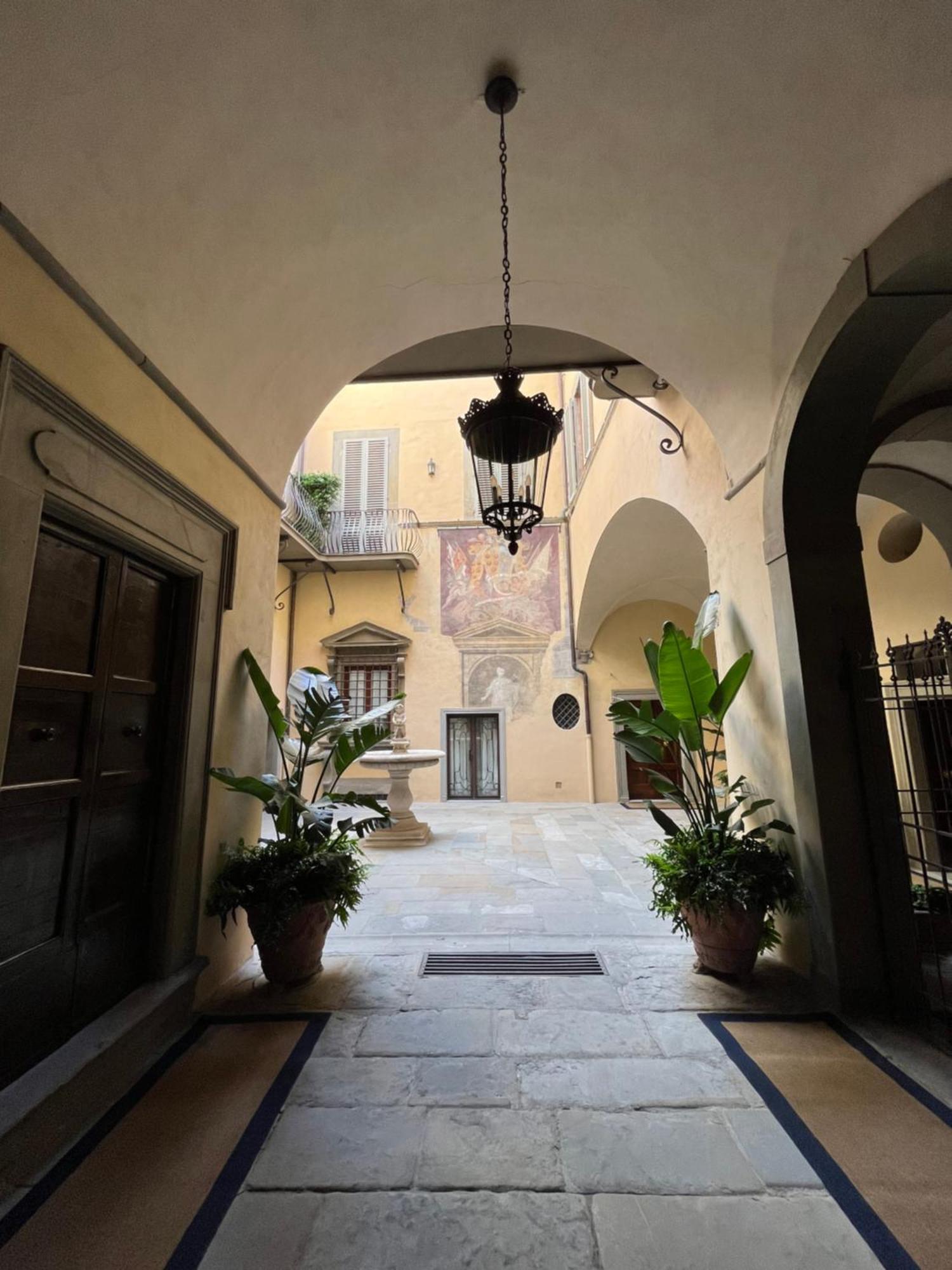 In Centro Storico-borgo Albizi 27 Apartment Florence