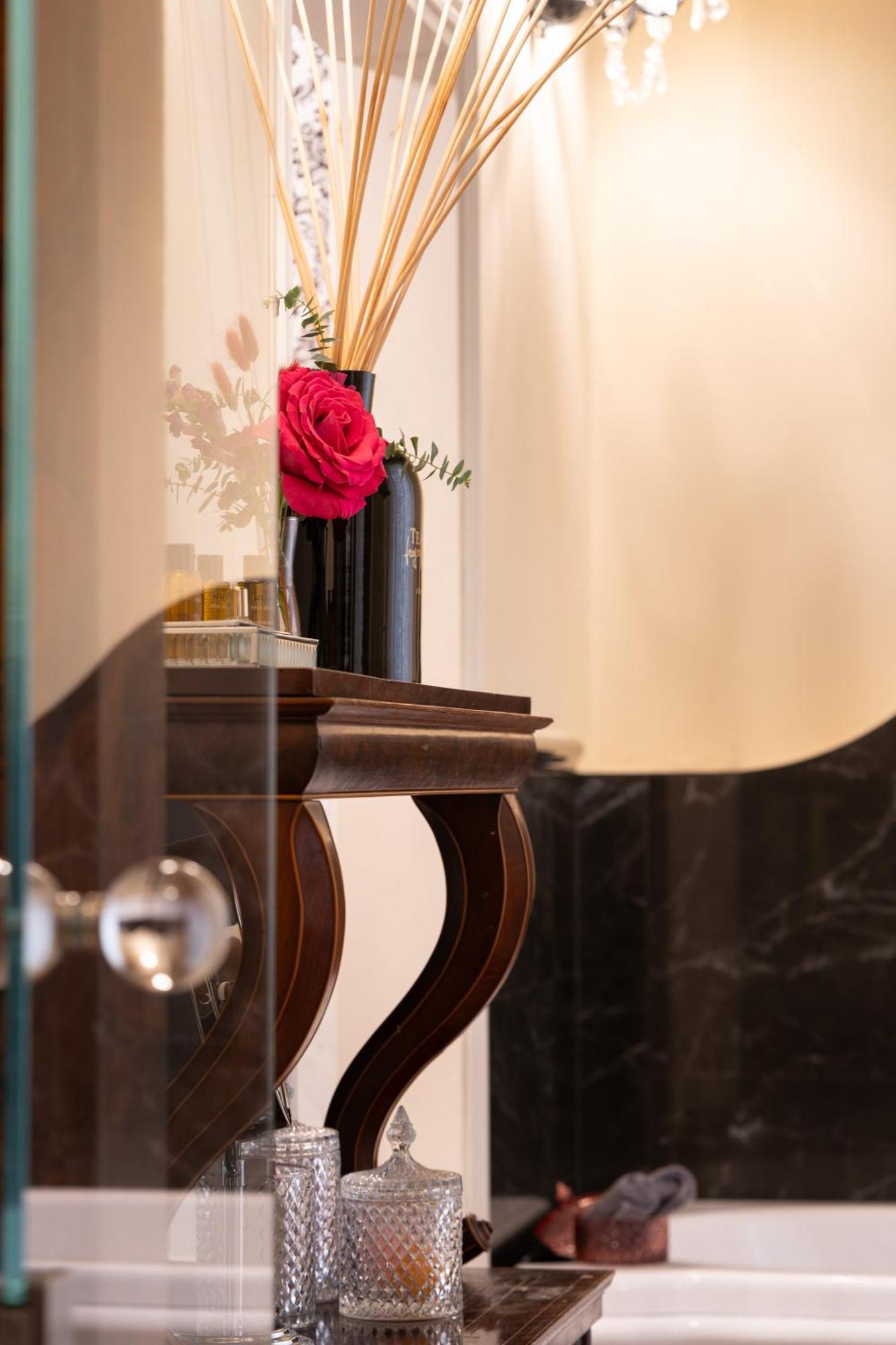 Bed & Breakfast Piazza Pitti Palace - Residenza D'Epoca 3*