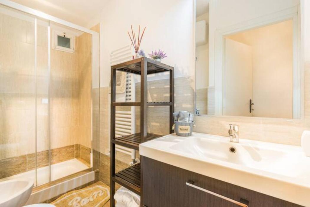Dalu Lucilla - Private Car Park 15 Minutes To The Center Apartment