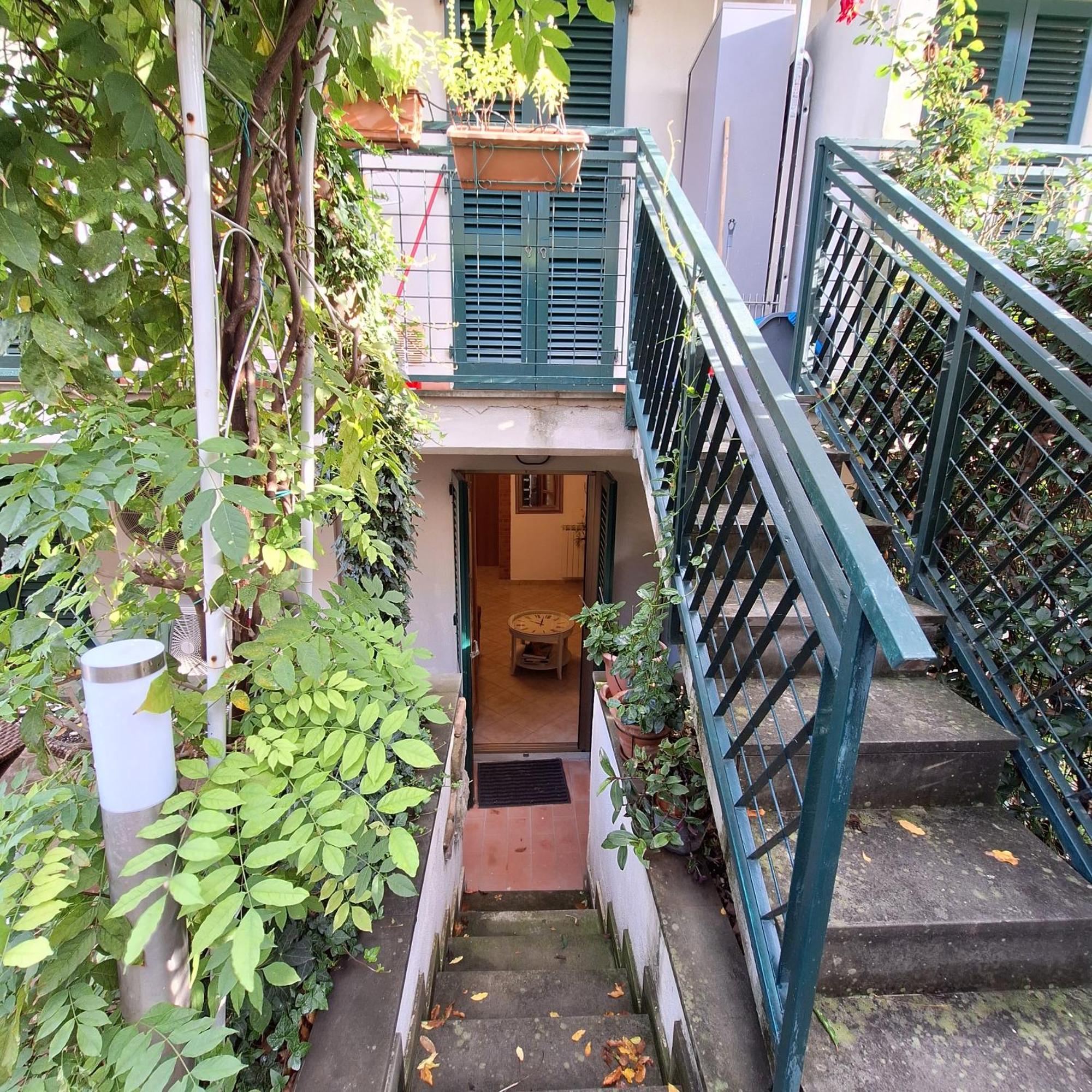 Grifagni Apartment *