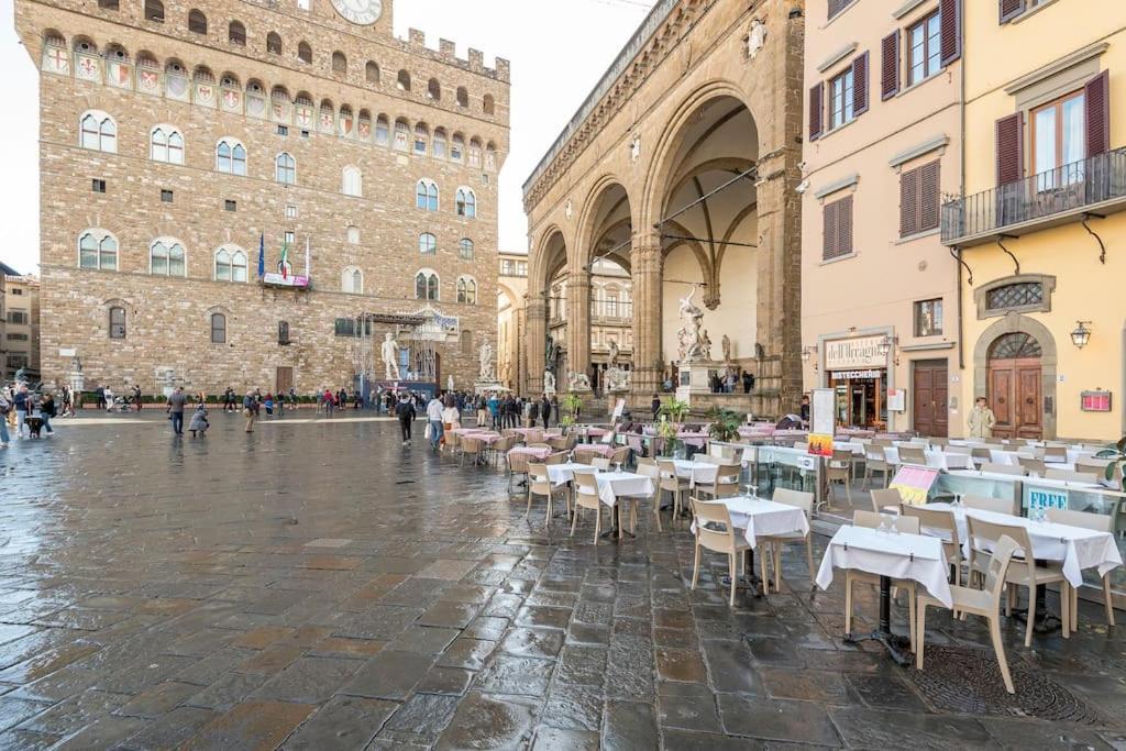 Piazza Signoria 1, Apartment *