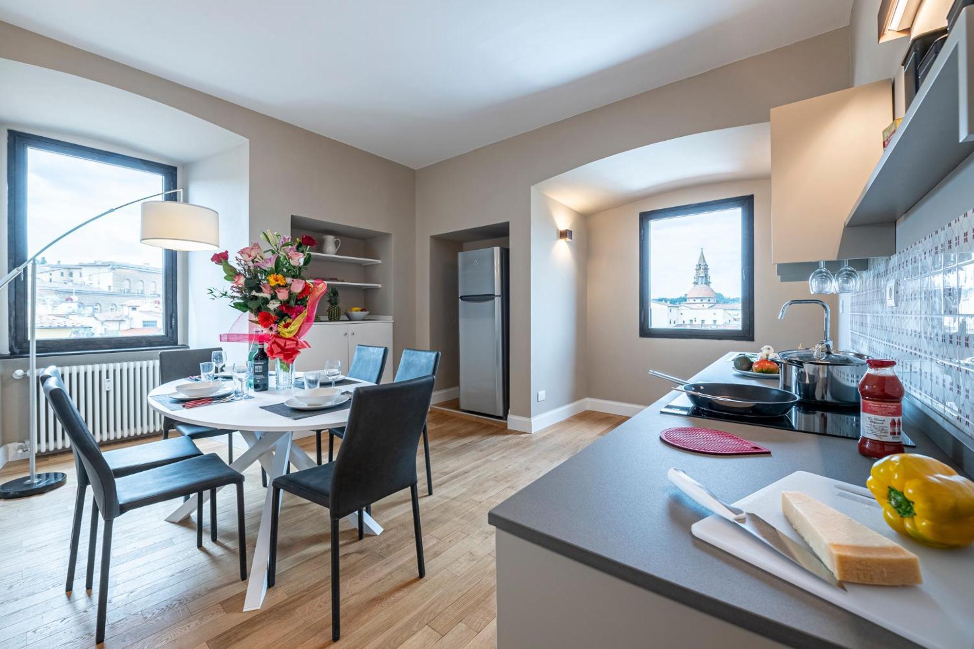 Apartment Two Towers-ramaglianti & Belfredelli
