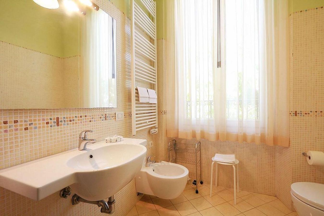 Apartment Relais White