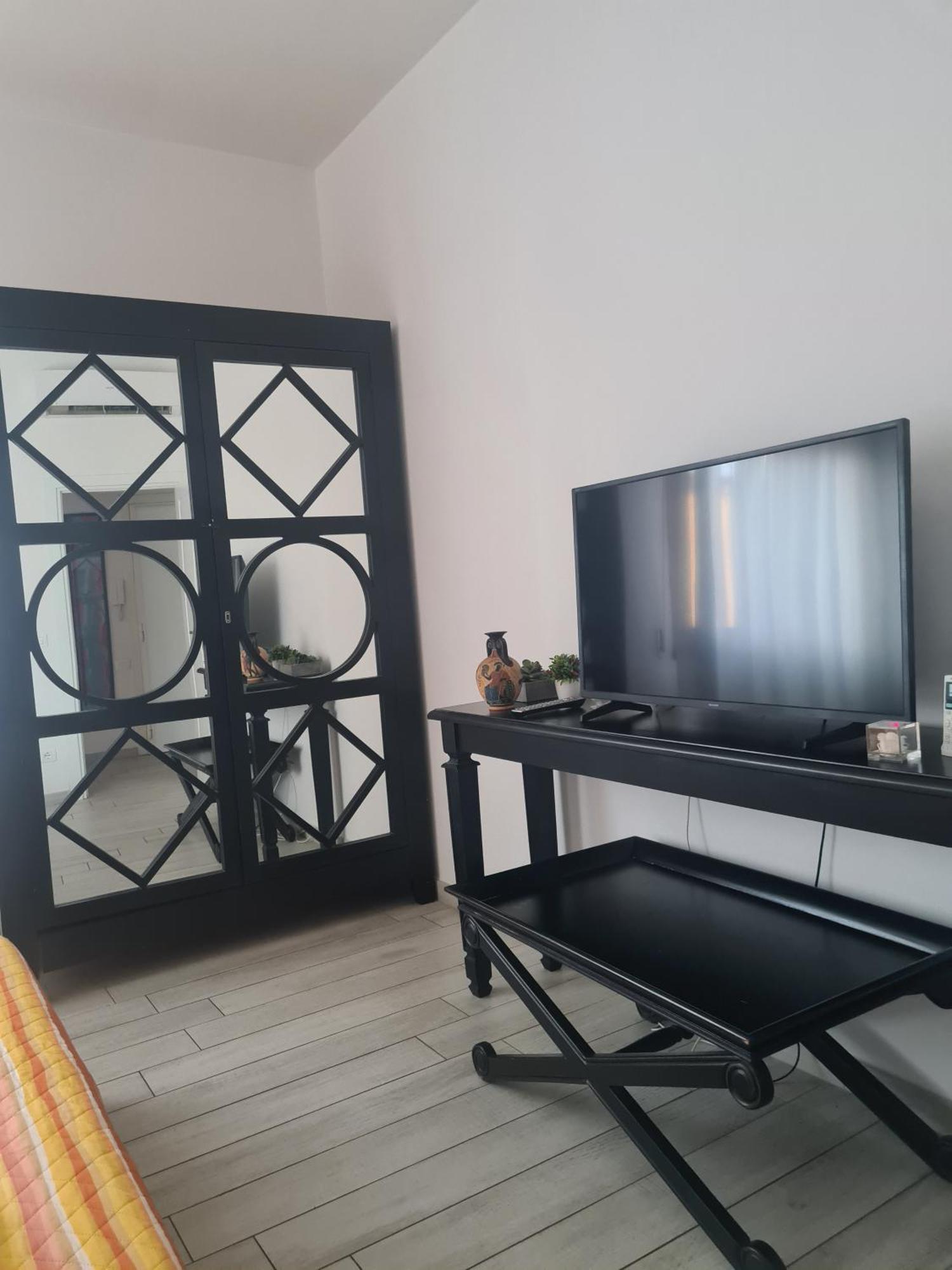 Apartment Pretty *