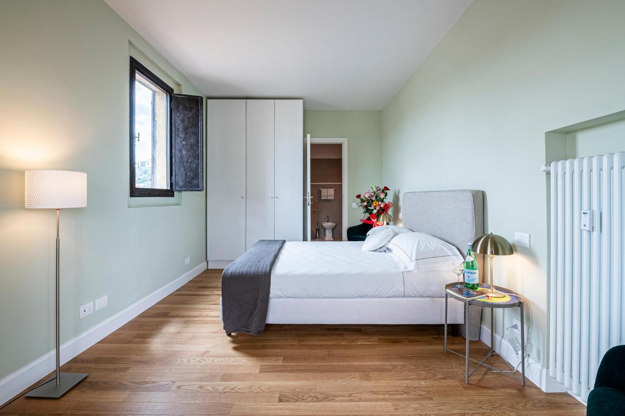 Two Towers-ramaglianti & Belfredelli Apartment *