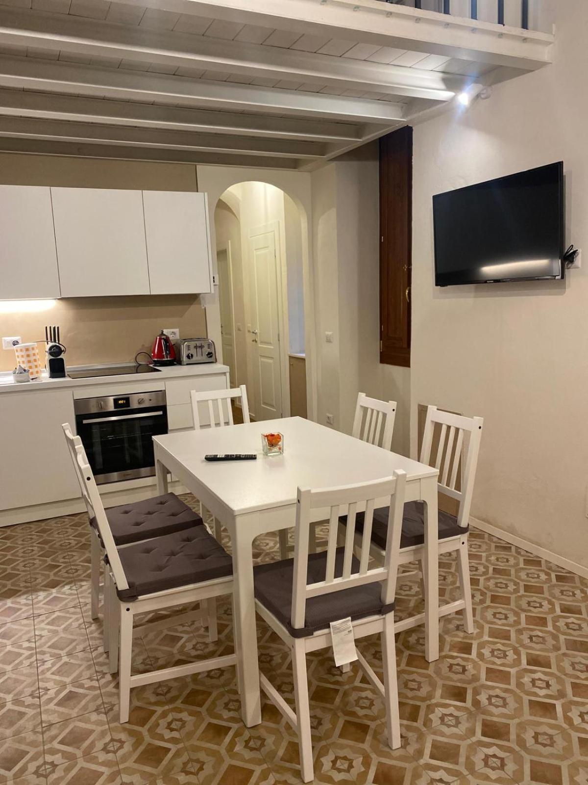 New Residenza Dei Cerchi Apartment *