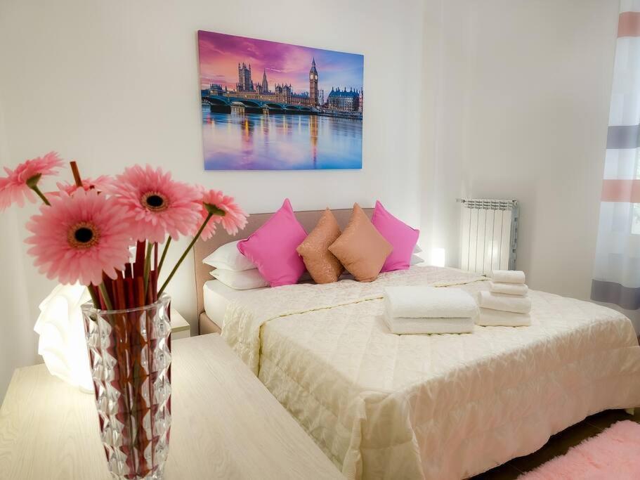 Apartment Bravo Horse Modern In