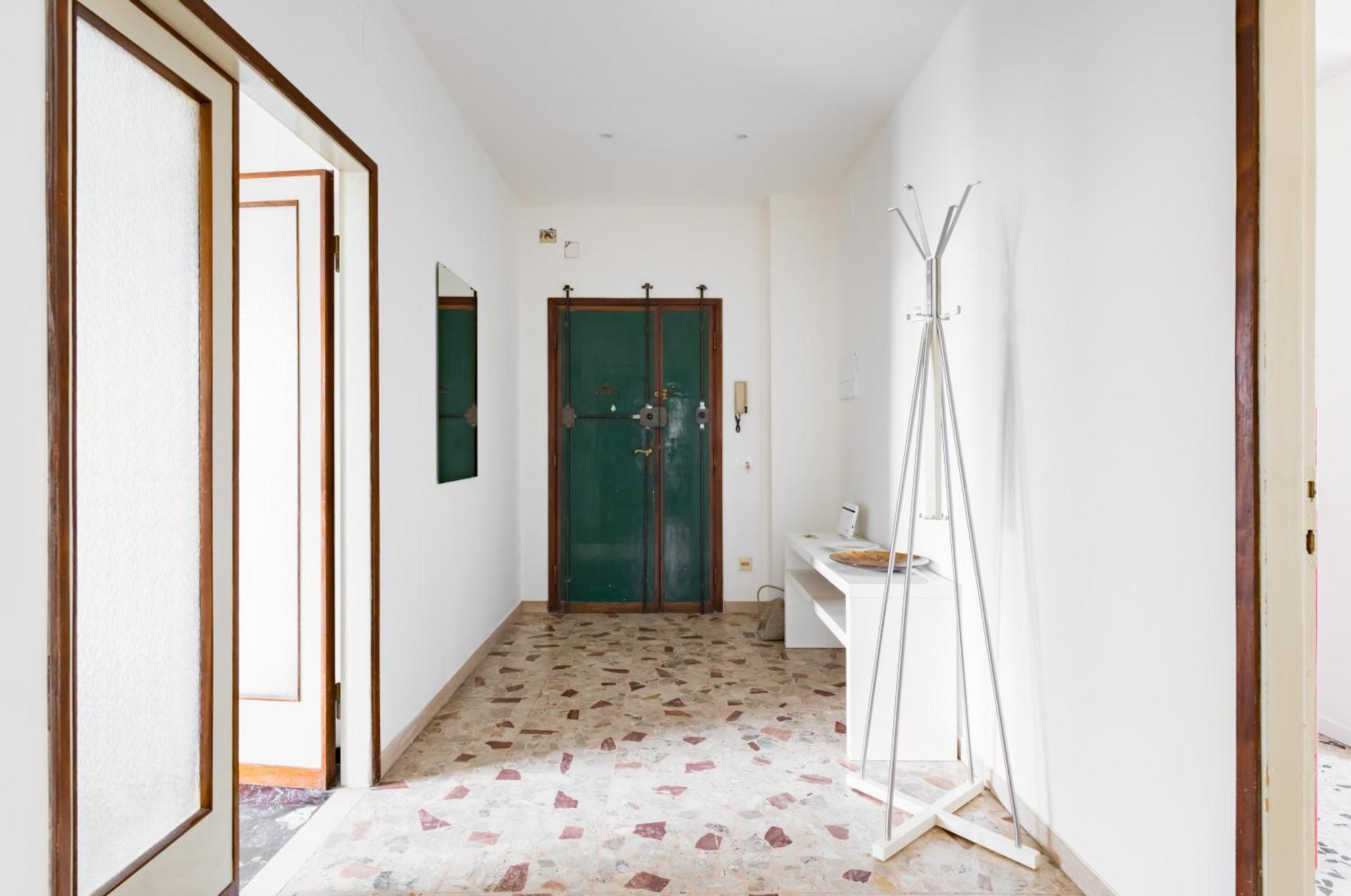 San Jacopino Roomy Flat With Balconies Apartment *