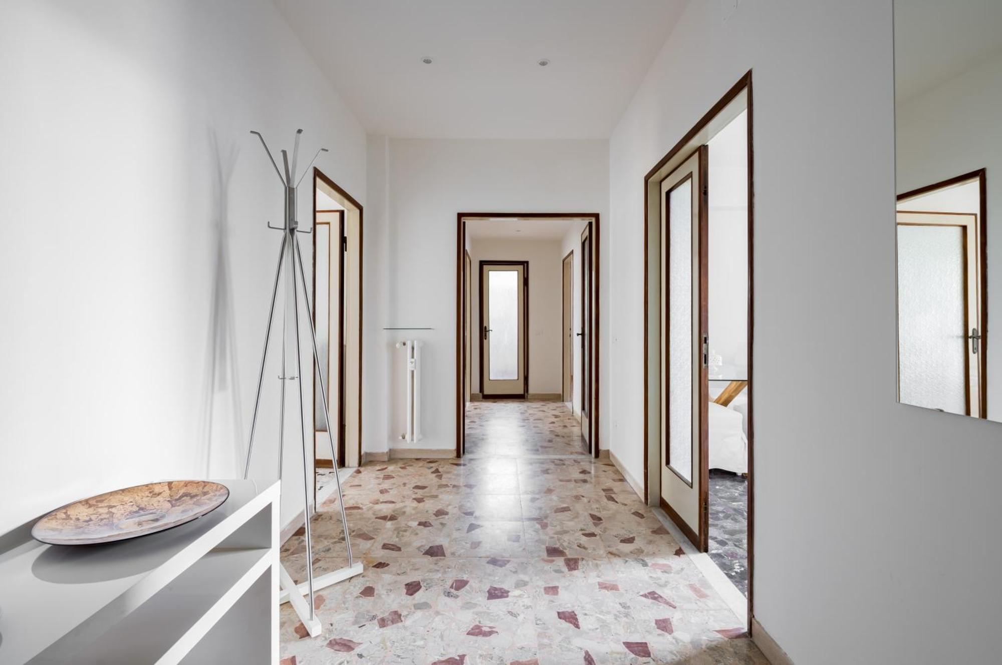 San Jacopino Roomy Flat With Balconies Florence