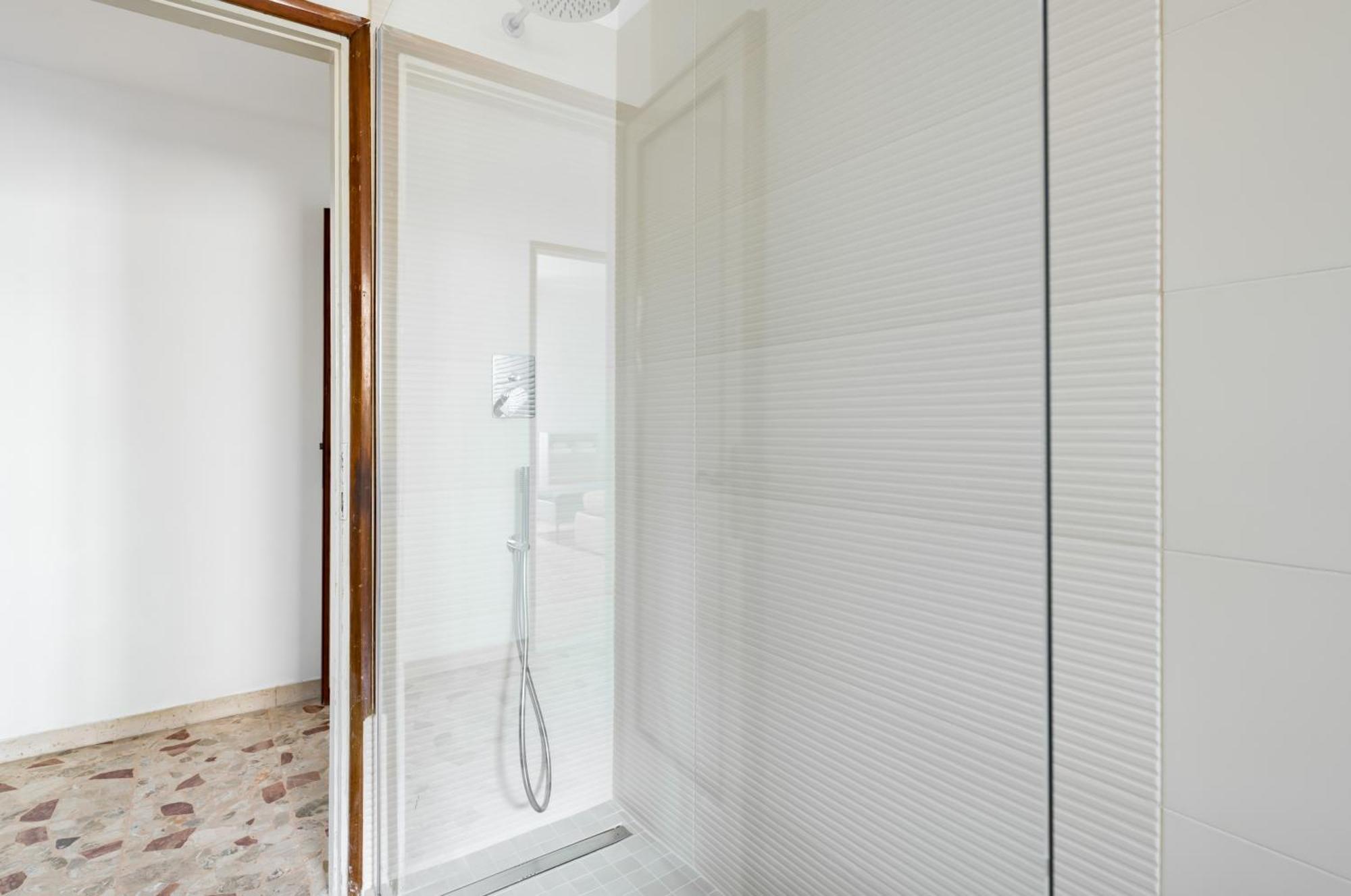 San Jacopino Roomy Flat With Balconies Florence