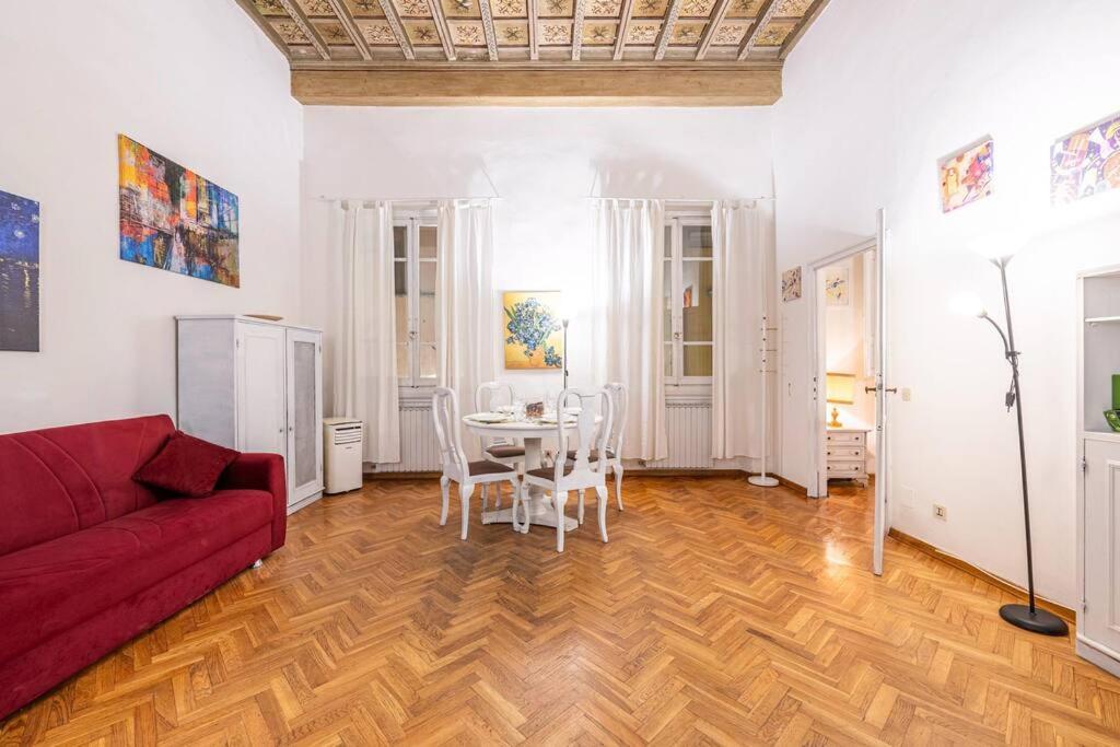 Centro Artistic Apartment