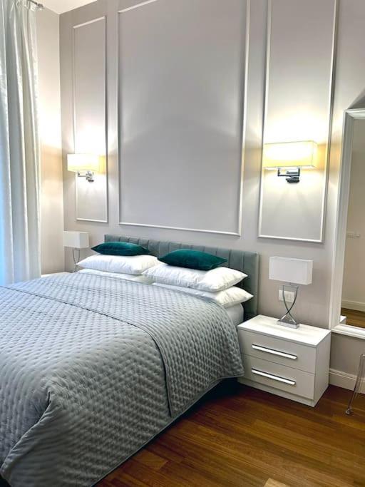 Charming Penthouse Near Duomo Firenze