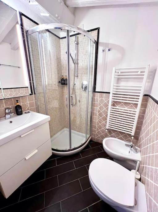 Apartment Charming Penthouse Near Duomo Florence