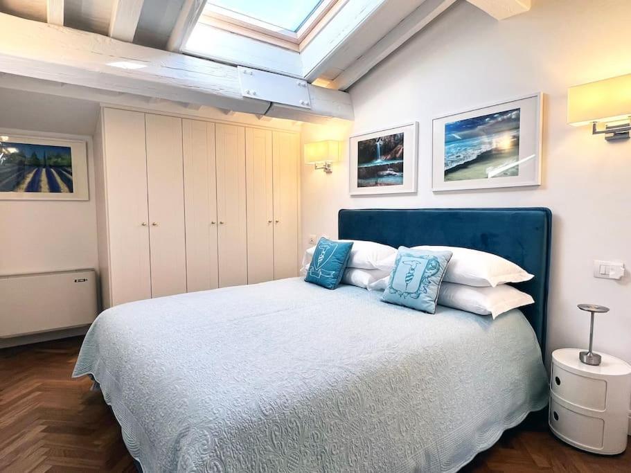 Charming Penthouse Near Duomo Apartment Florence