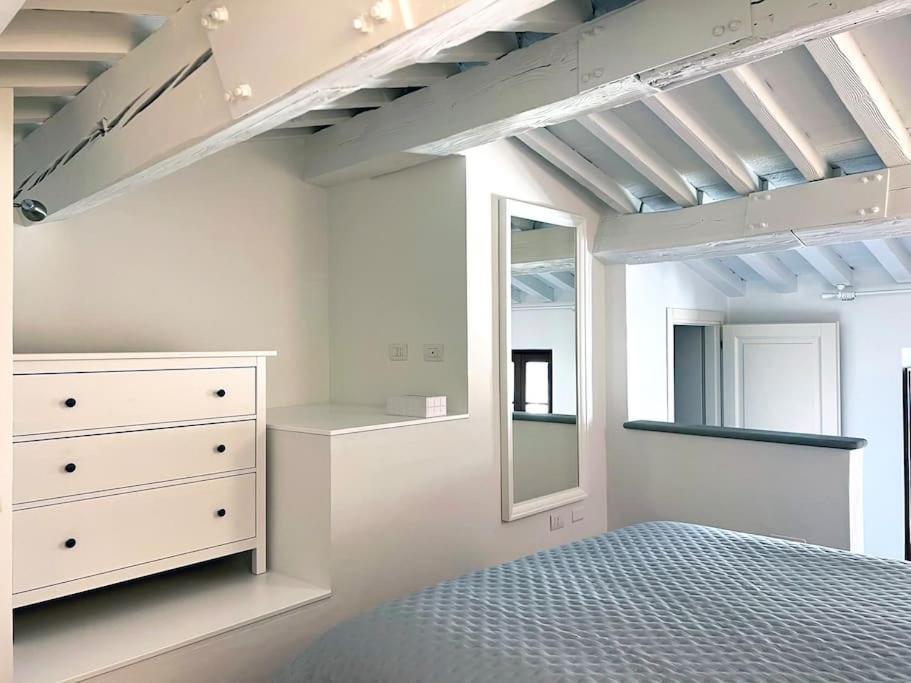 Charming Penthouse Near Duomo Florence