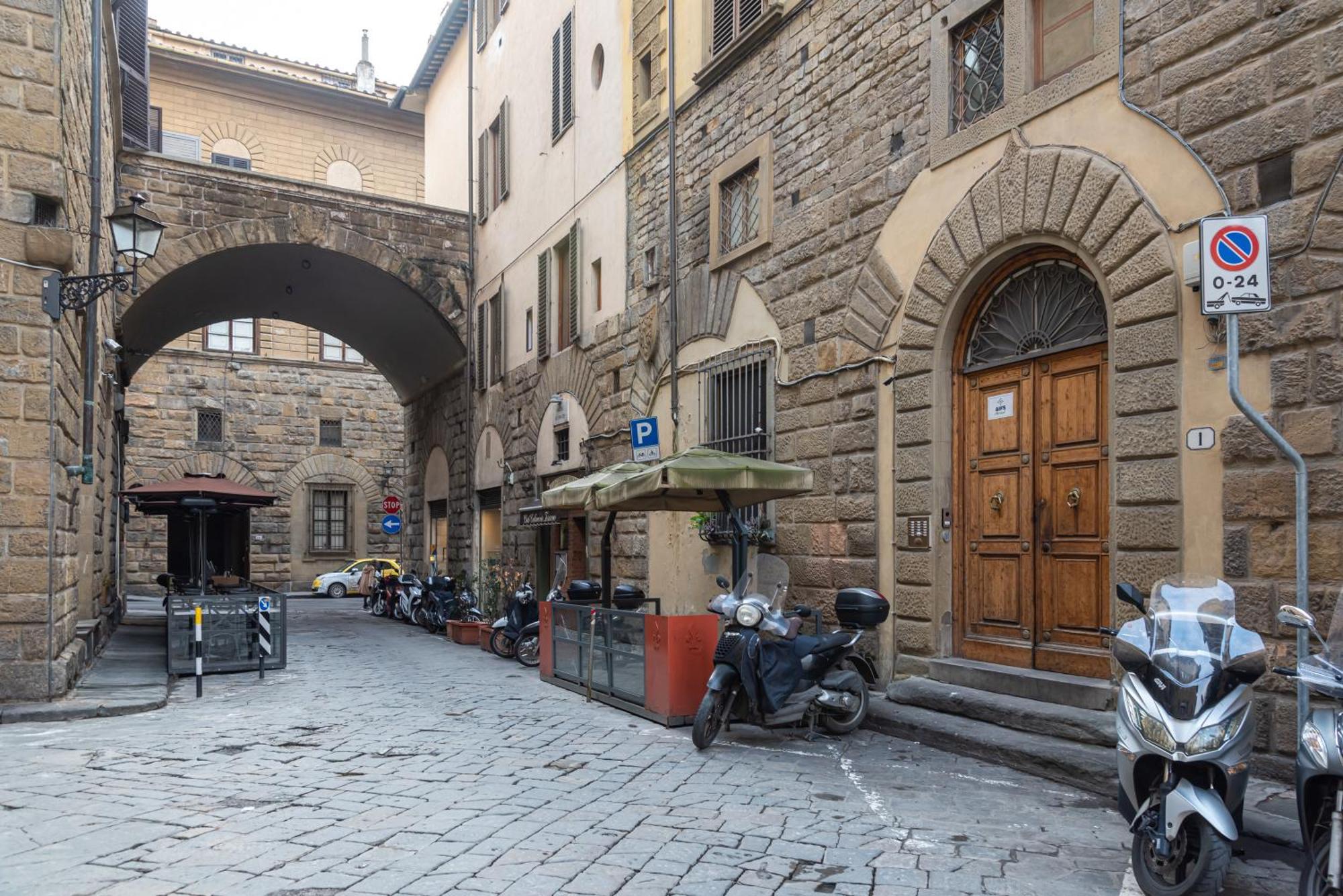 Amazing In Santa Croce Florence