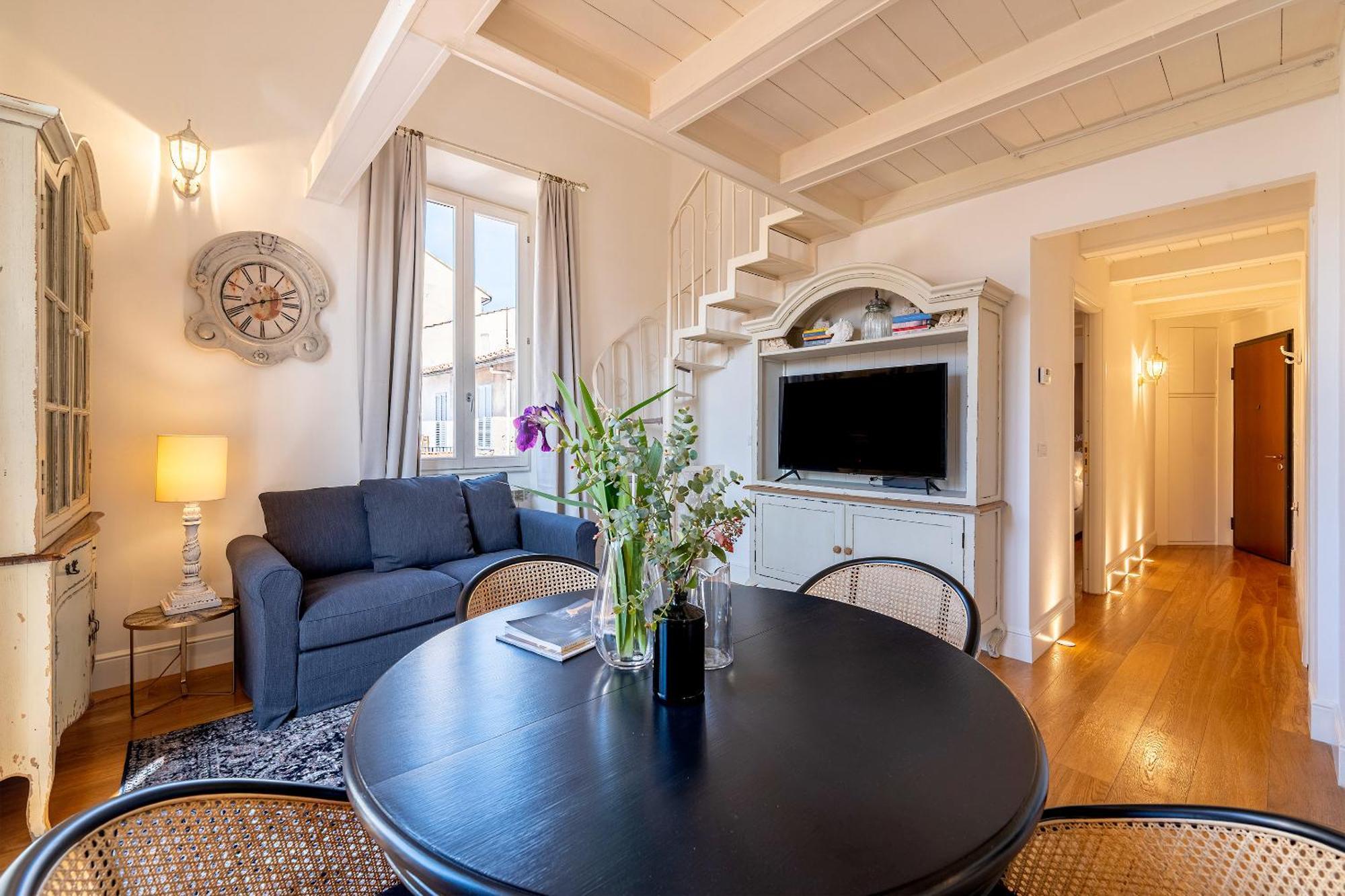 Genteel Scarlatti Apartment