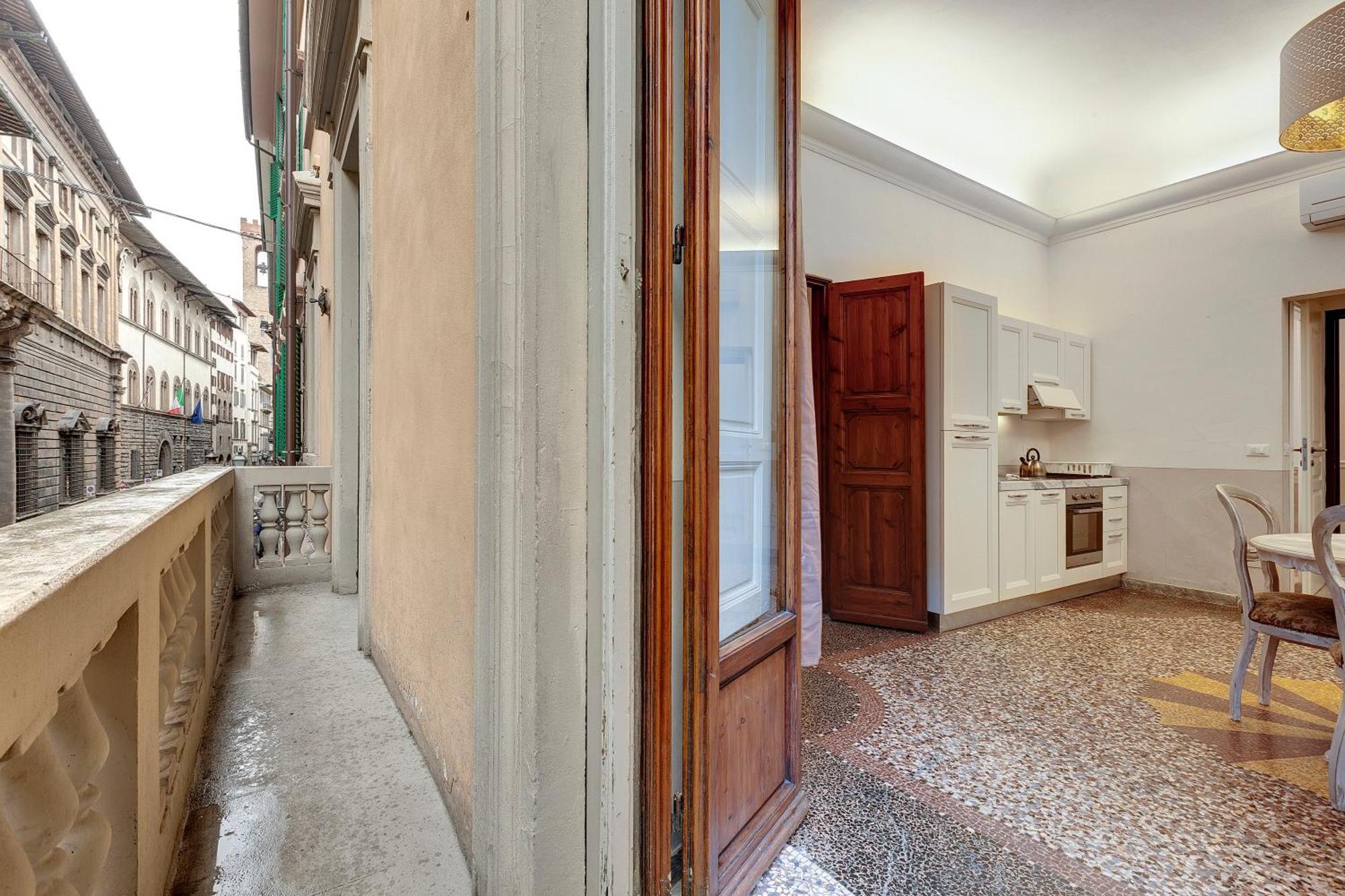 Proconsolo 9s Apartment