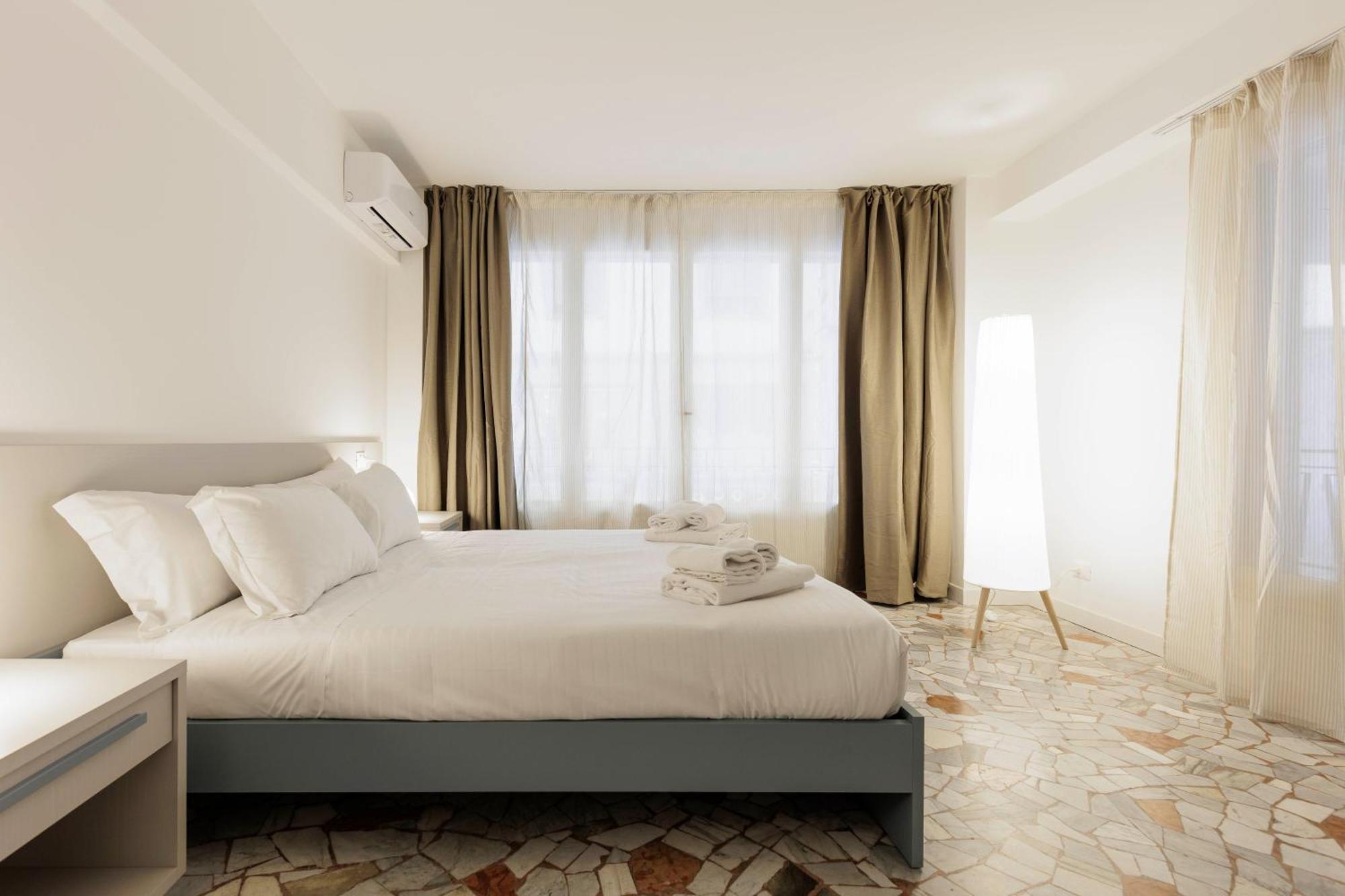 Giordano Luxury * Florence