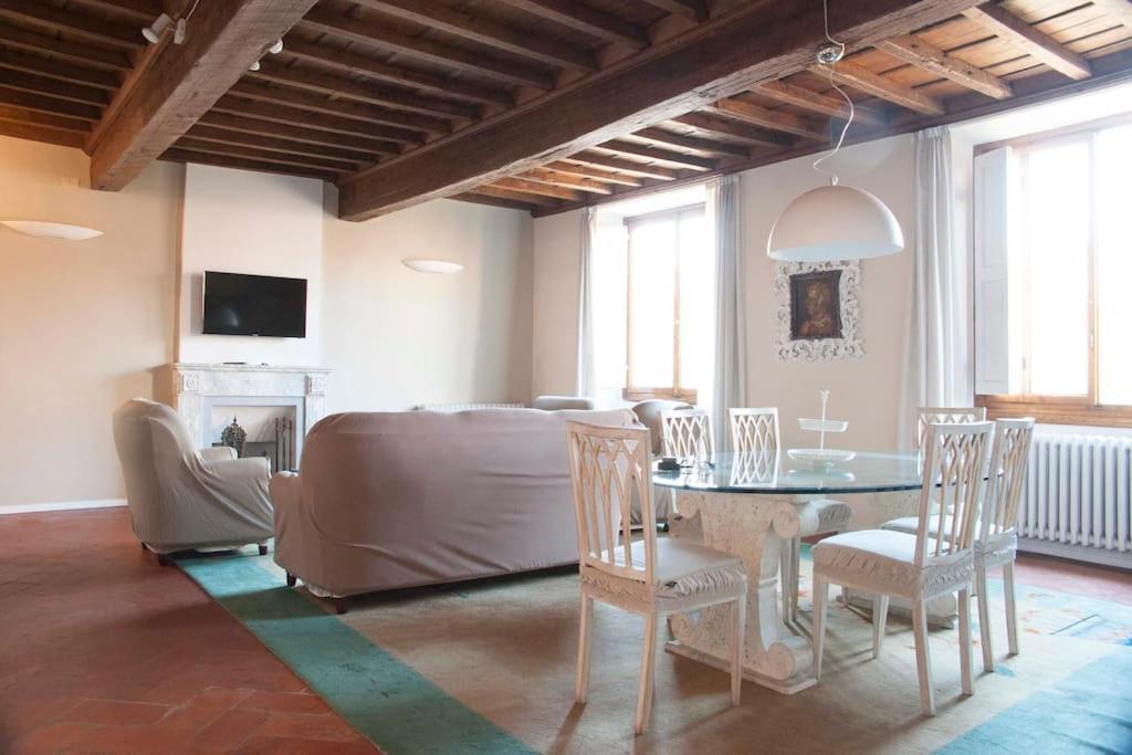 Tornabuoni Charming Apartment Florence