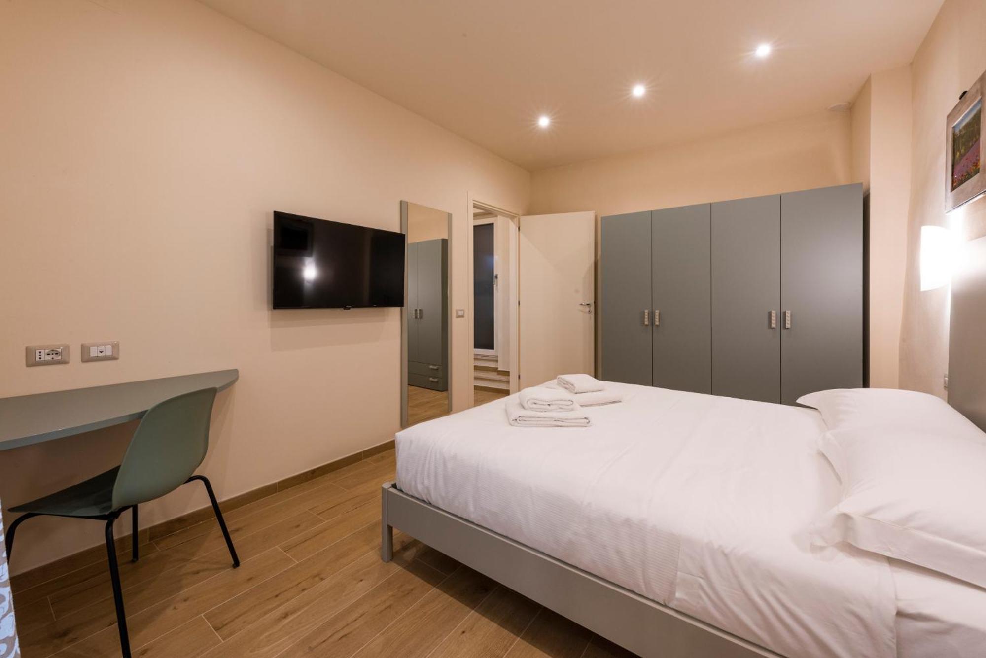 Apartment Mercato Contemporary By Mmega