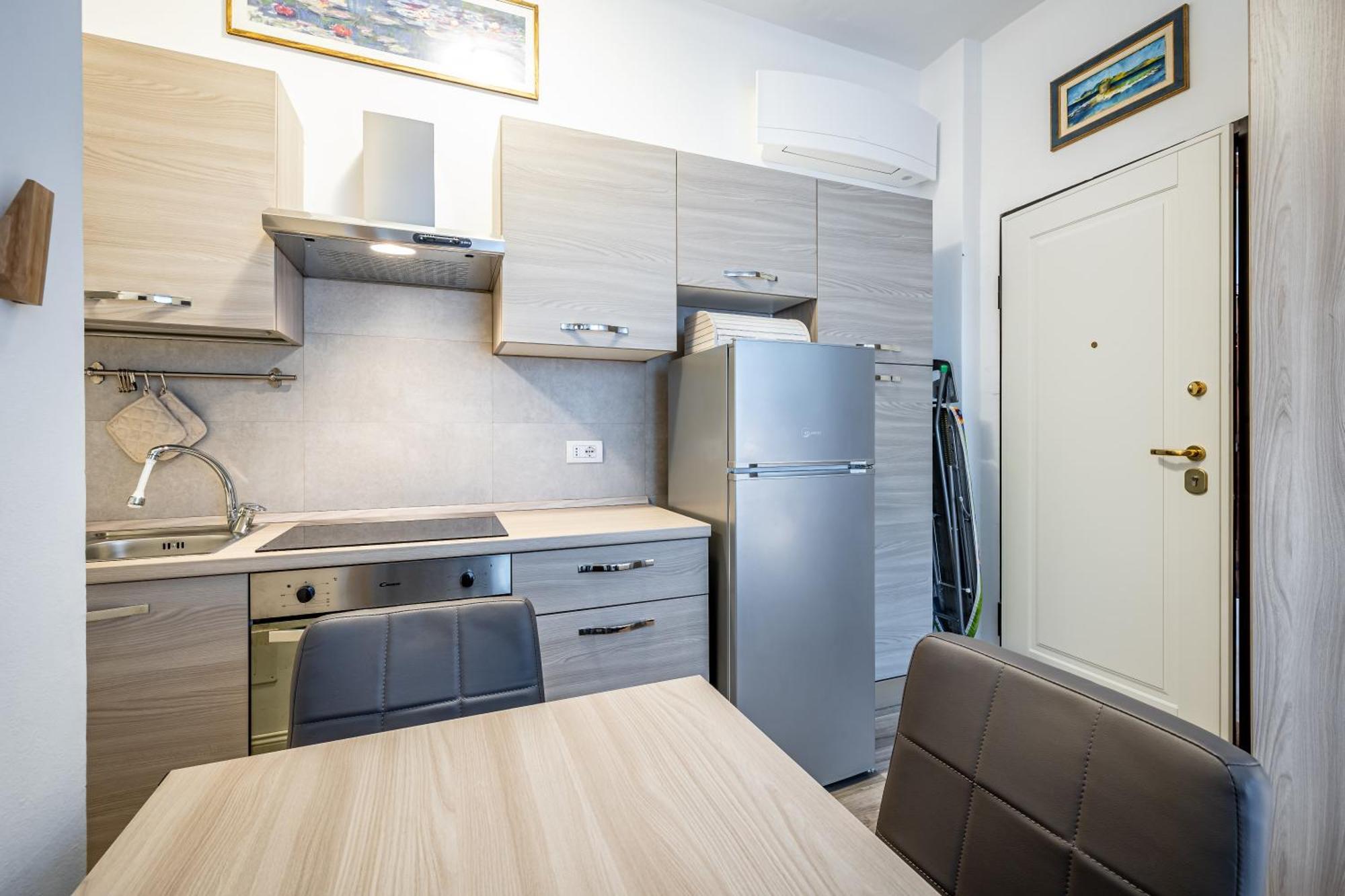 Yid Business And Turistic Apartment *