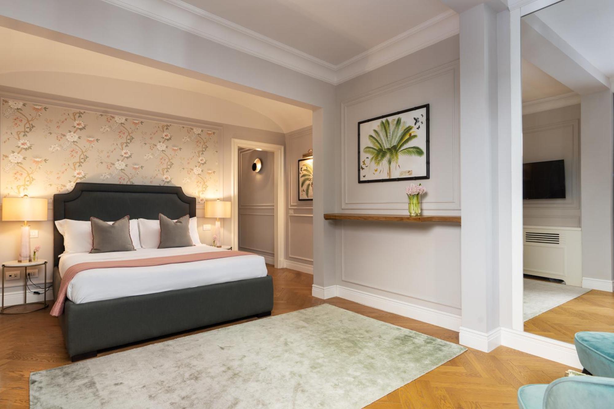 Apartment Palazzo Pazzi Vitali Luxury In Florence
