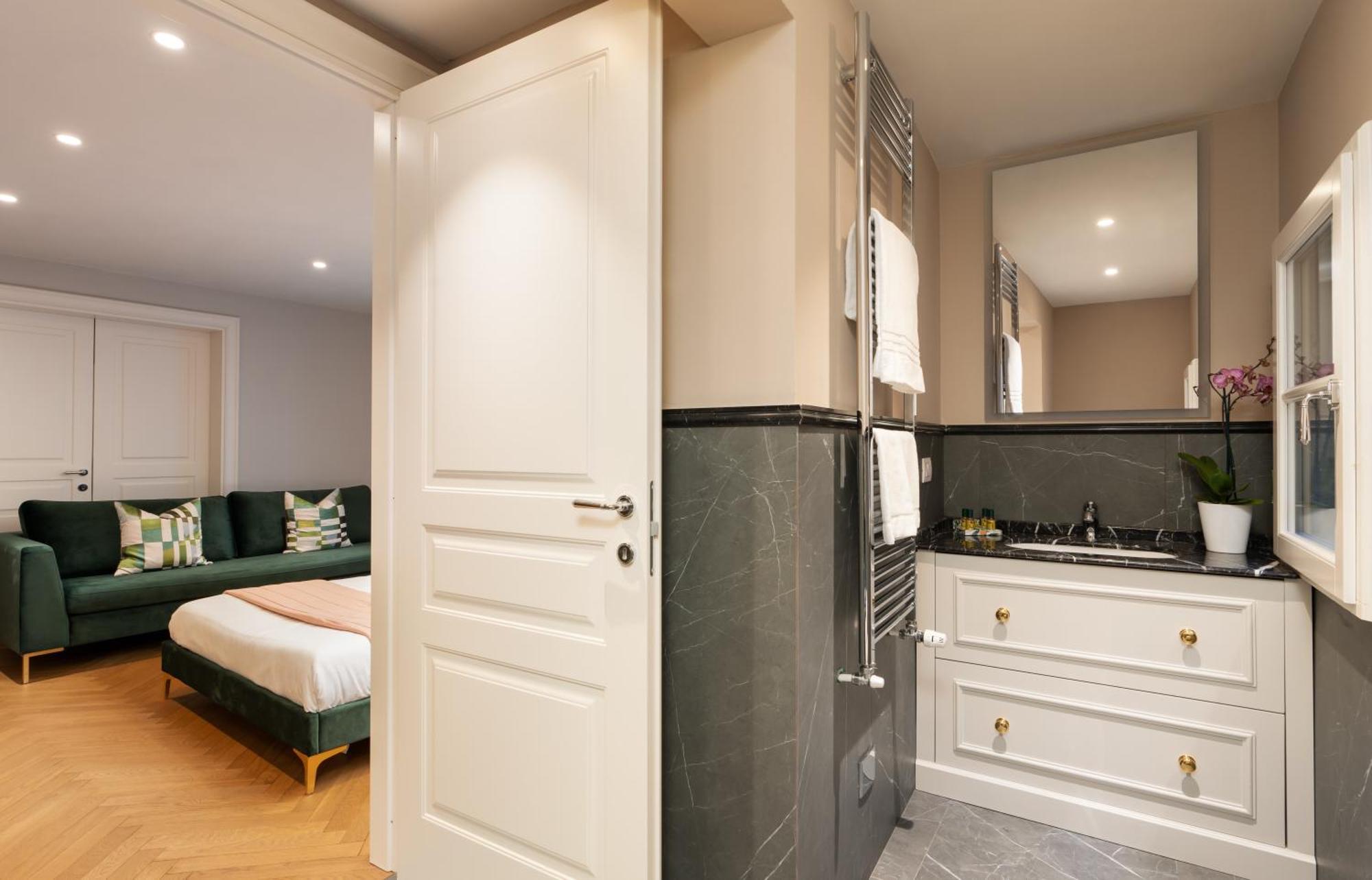 Apartment Palazzo Pazzi Vitali Luxury In *