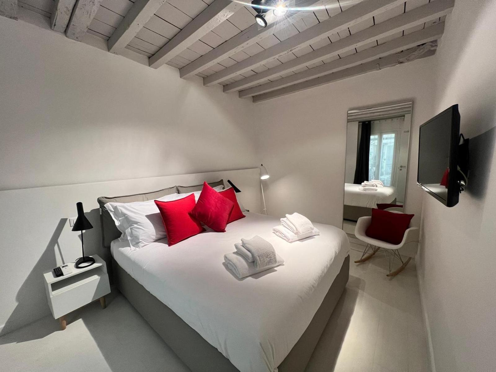 Apartment New Ground Floor And Patio Florence