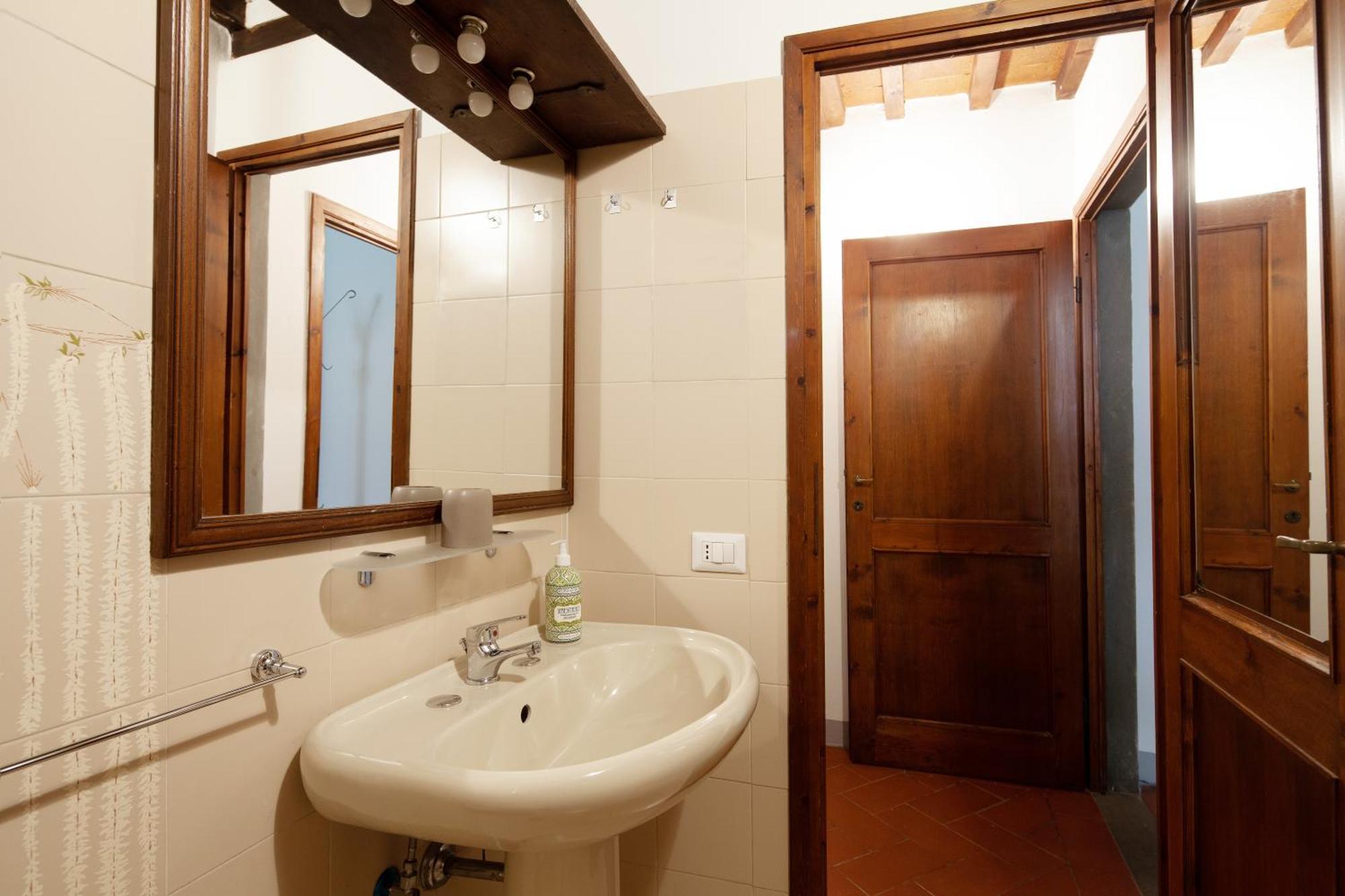 Aurora's, Renaissance Suite, Historic Apartment, Pivot Location, Few Walks From All, Ac Bedroom Apartment Florence