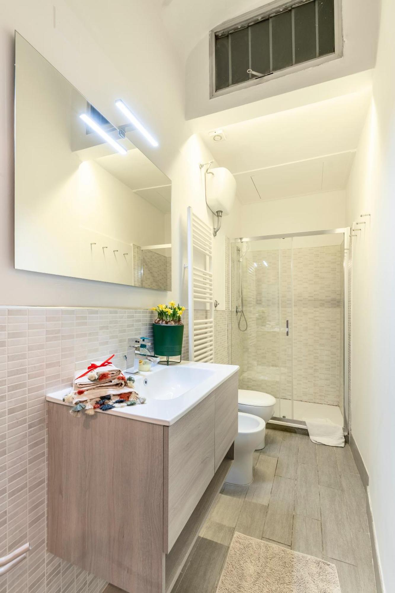 Historic Borgo Ognissanti, 8 Florence