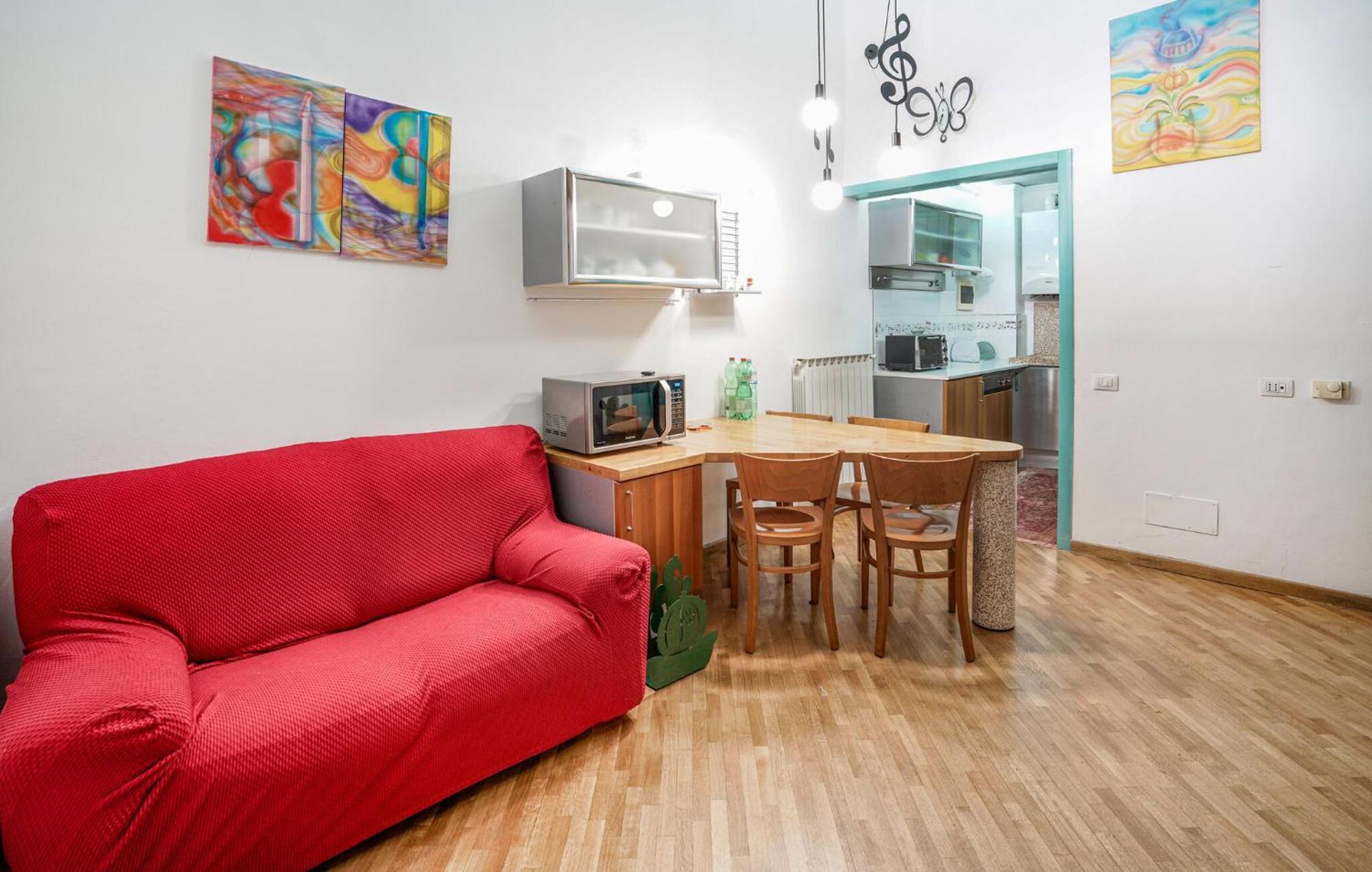 Apartment 2 Bedroom Beautiful In *