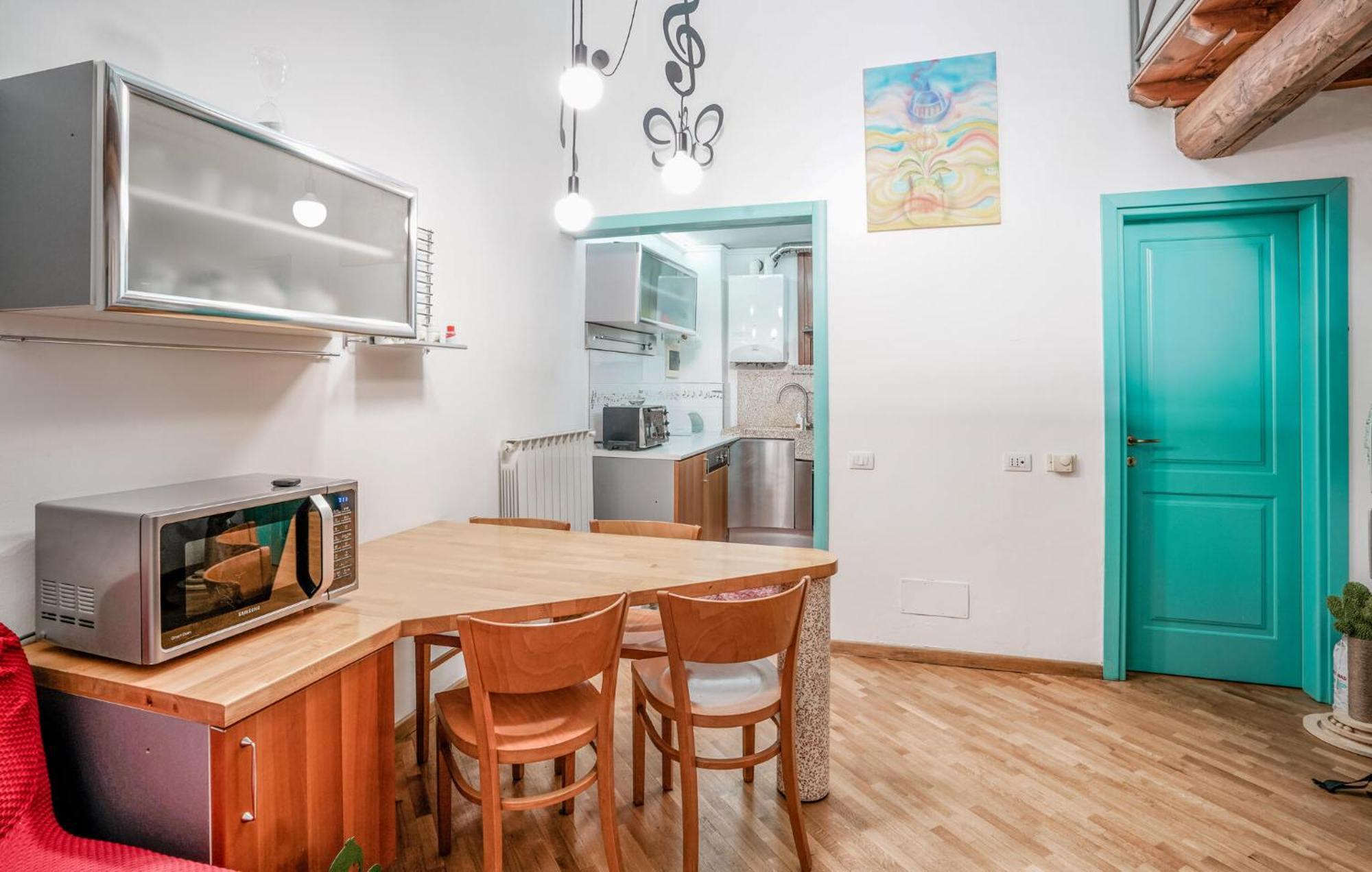 Apartment 2 Bedroom Beautiful In *