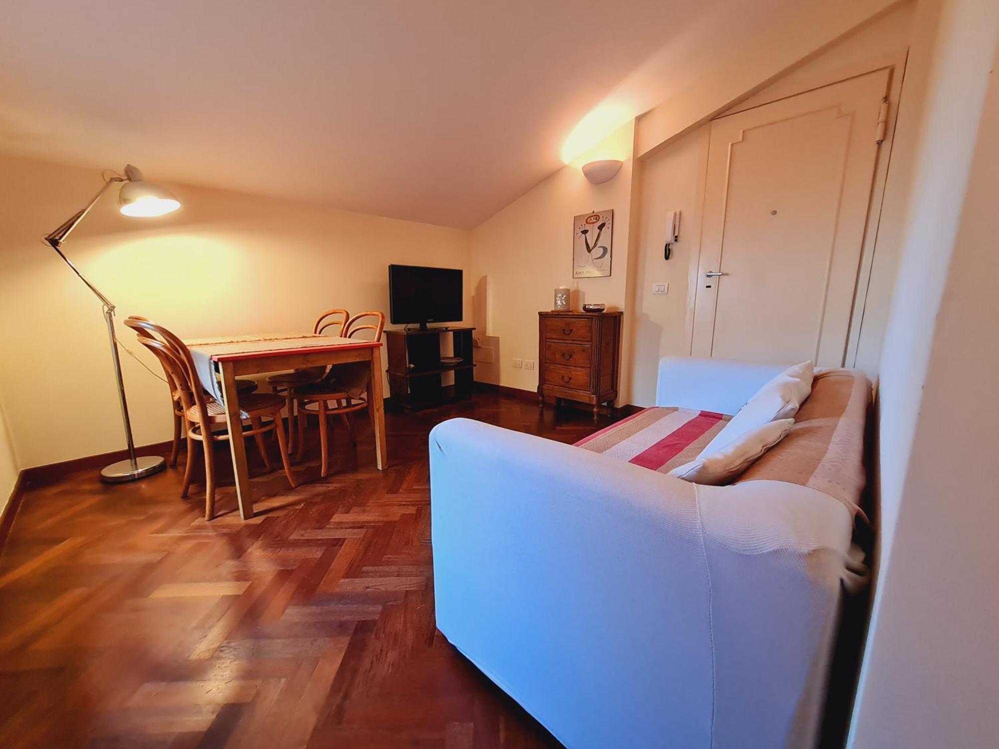 Appartamento Mansarda Luminosa E Confortevole