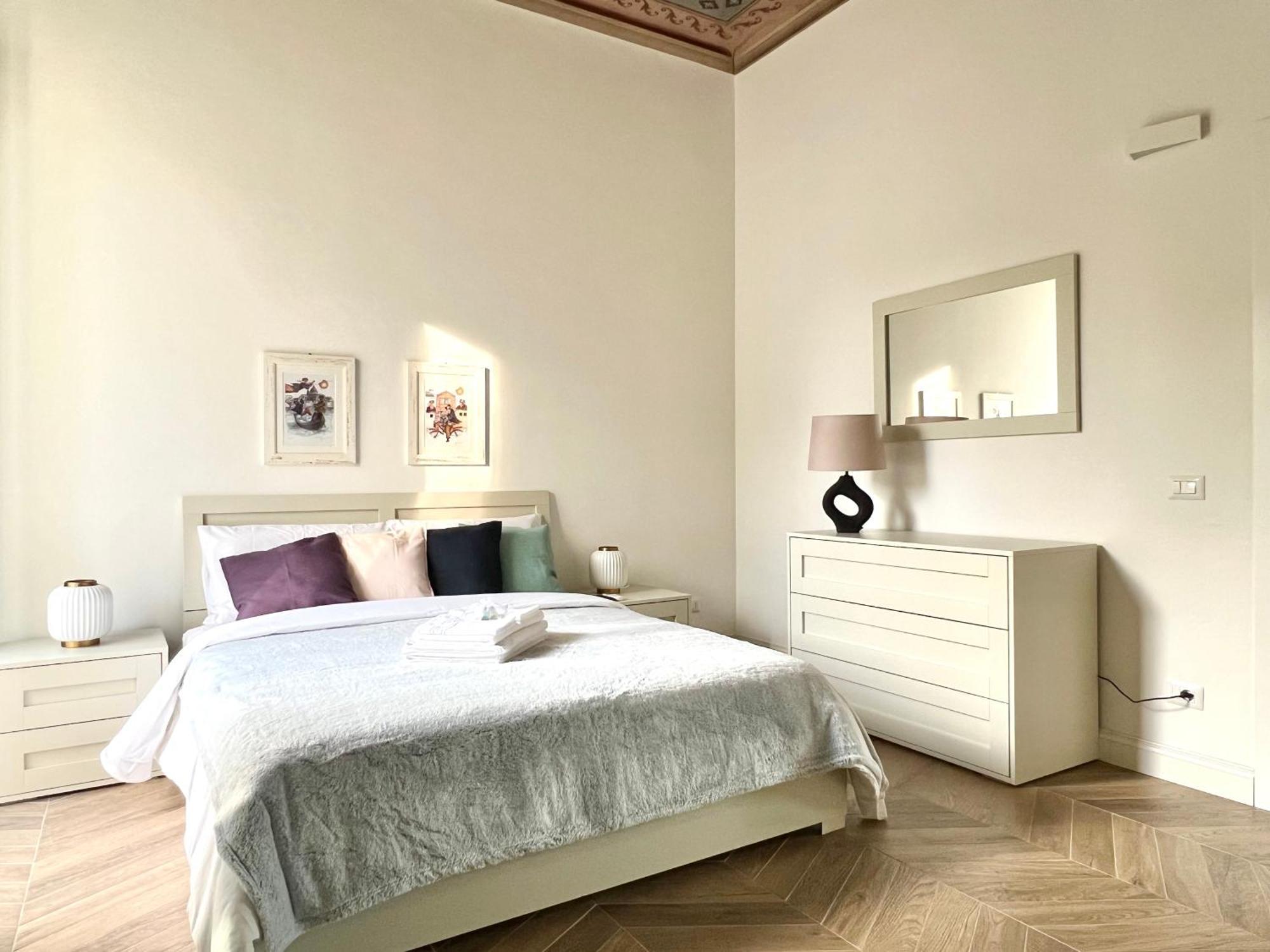 Nel Segno Della Luna Florence
