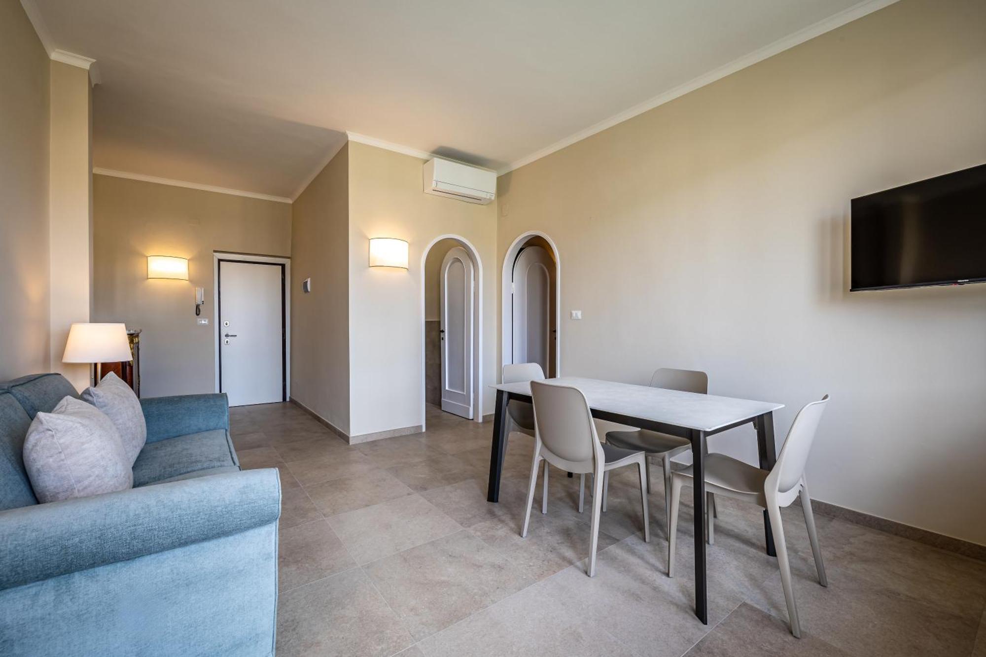 Apartment Yd Balcony On Pontevecchio View Florence