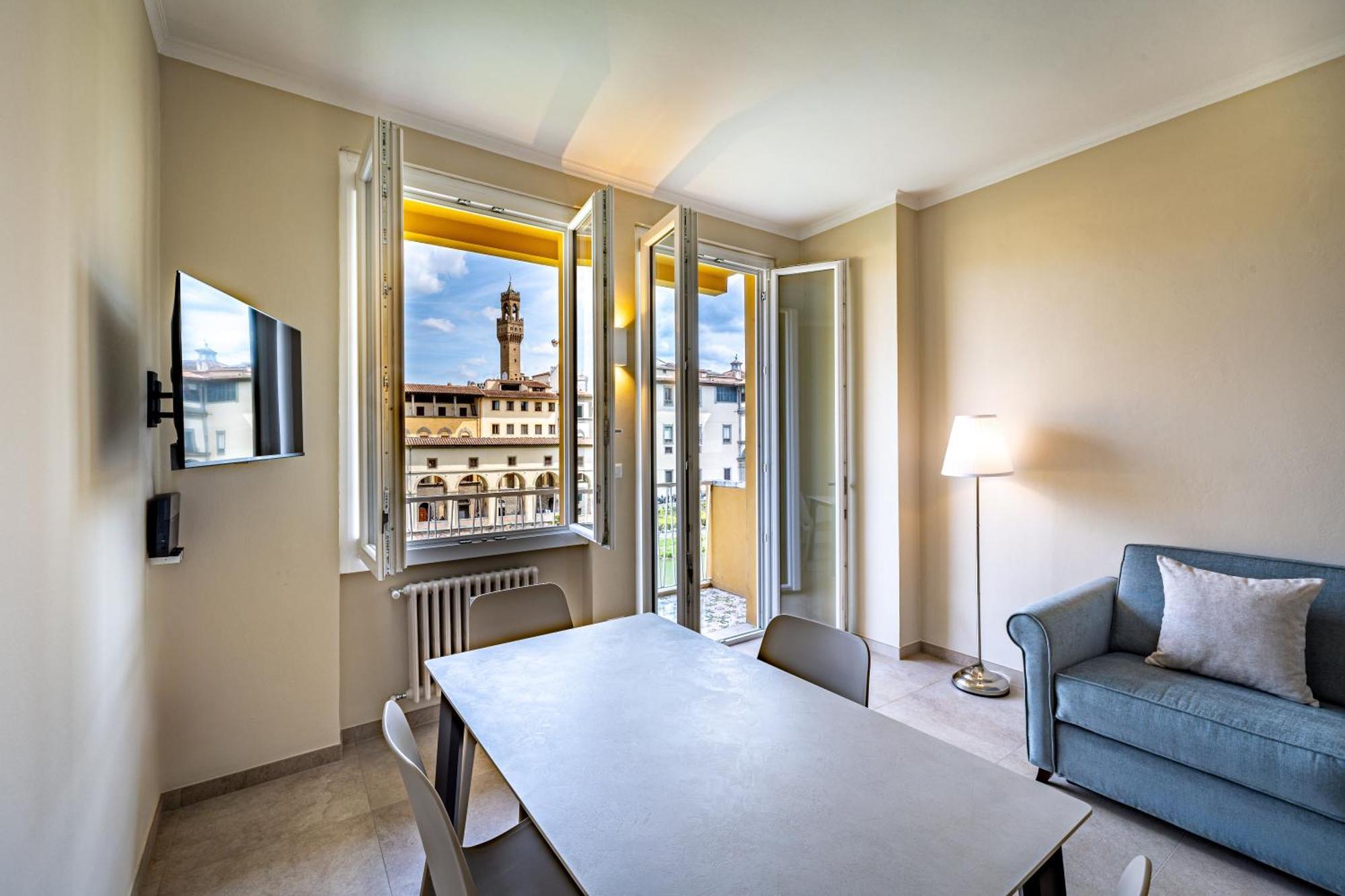 Yd Balcony On Pontevecchio View