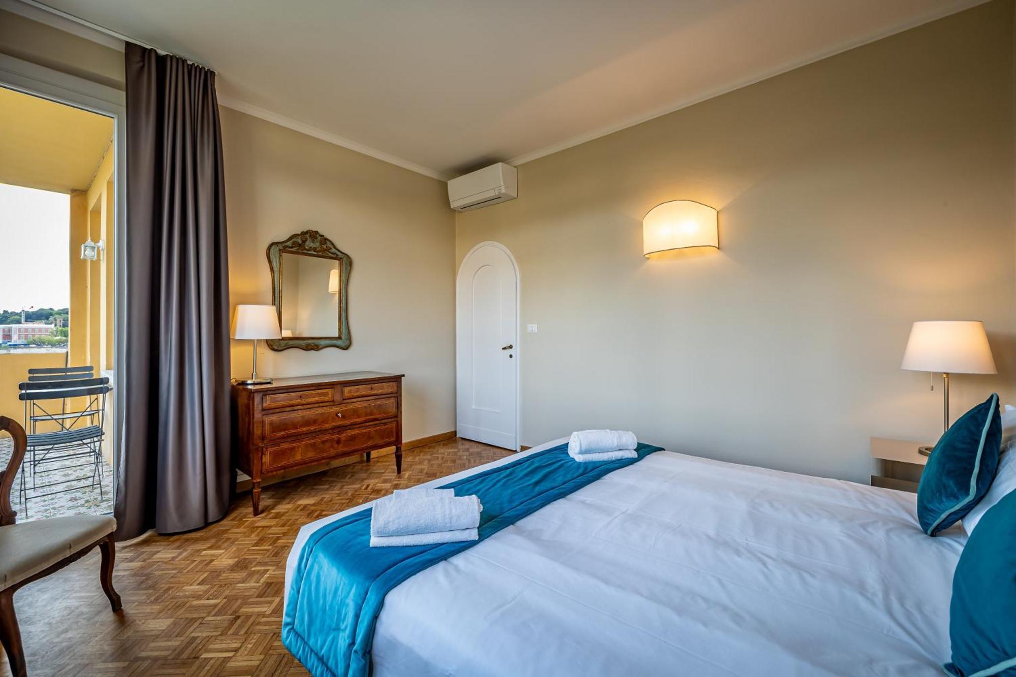 Apartment Yd Balcony On Pontevecchio View *