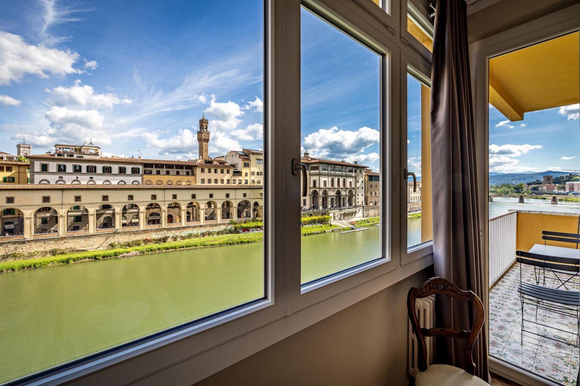 Apartment Yd Balcony On Pontevecchio View *