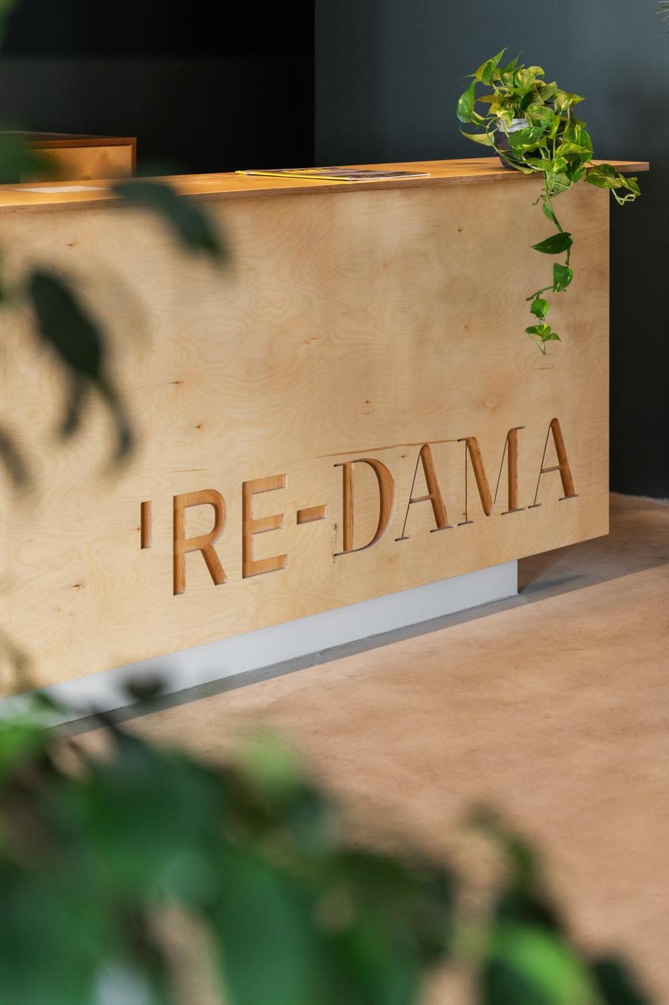 're-dama Hostel *