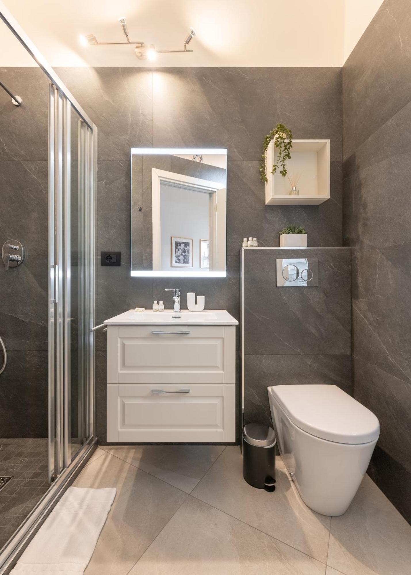 Keys Of Italy - Monaco 9 - 2 Bedrooms Flat Nearby The Train Station Apartment *