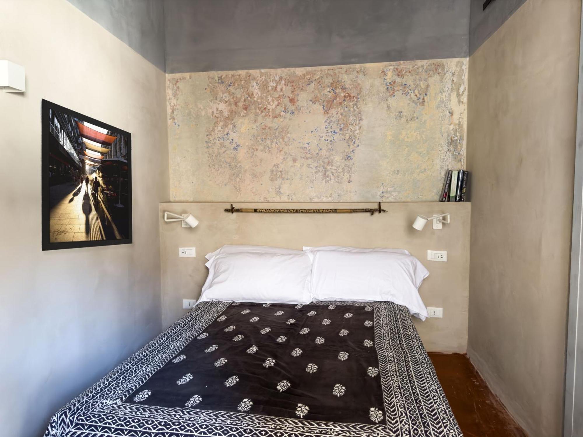 Green Rooftop Terrace Historical Center Apartment Florence