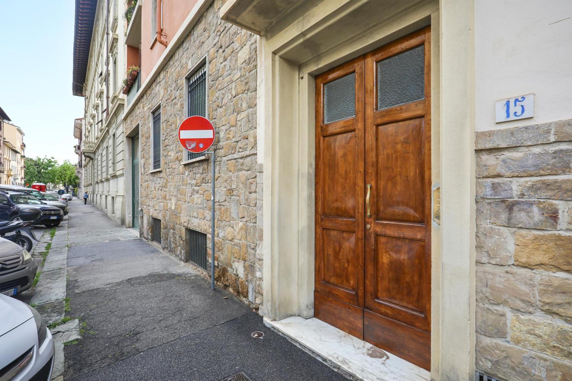 Apartment Spacious 3 Bedroom Florence