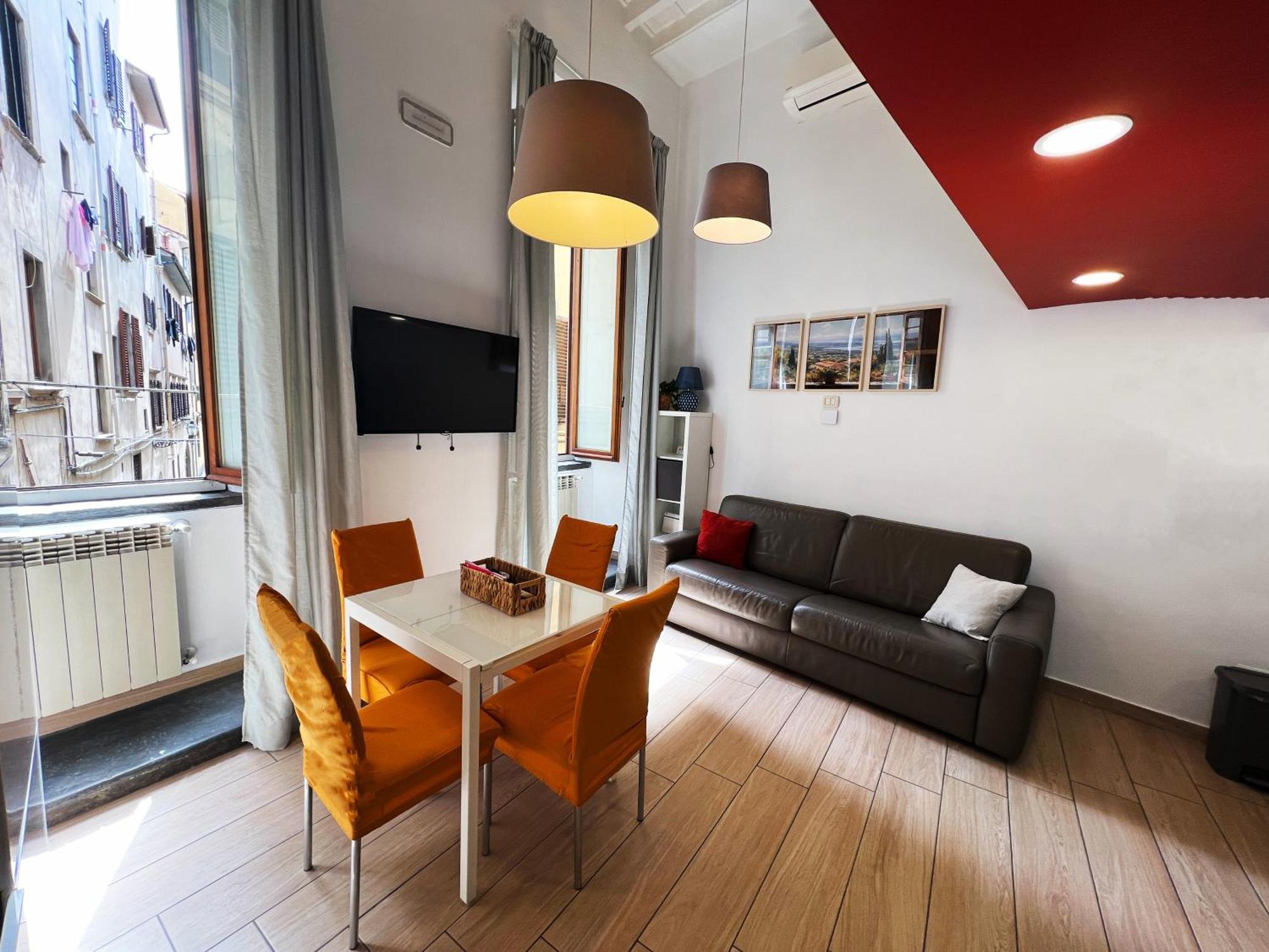 Loft In Apartment *