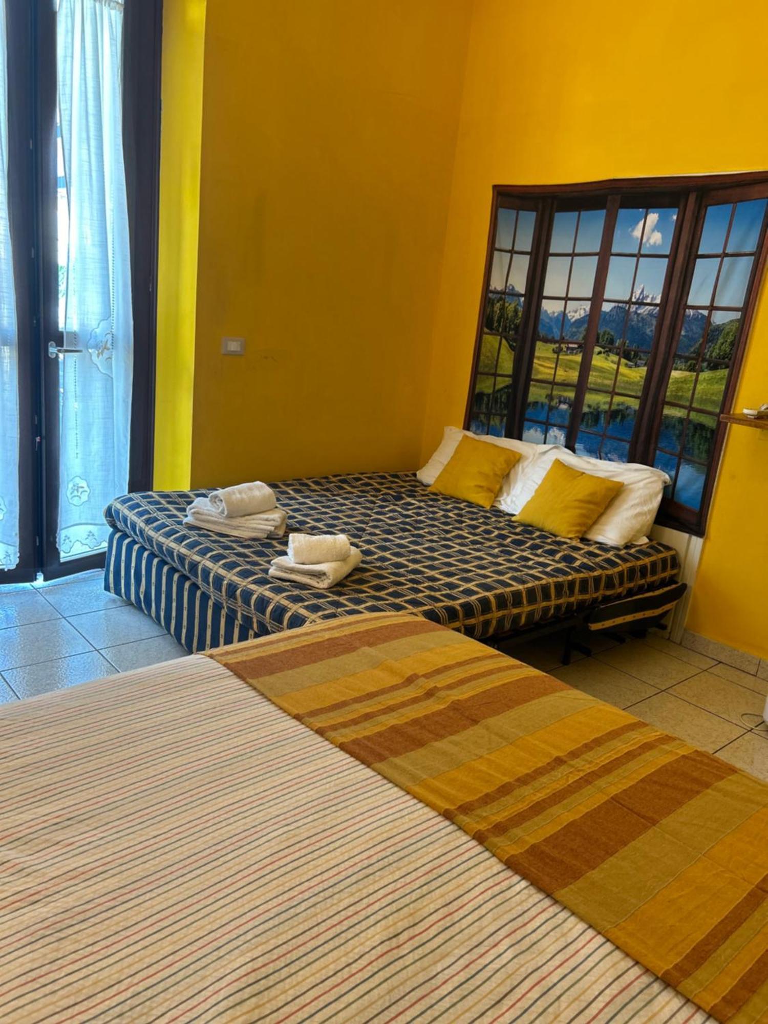 Amarelo House Apartment