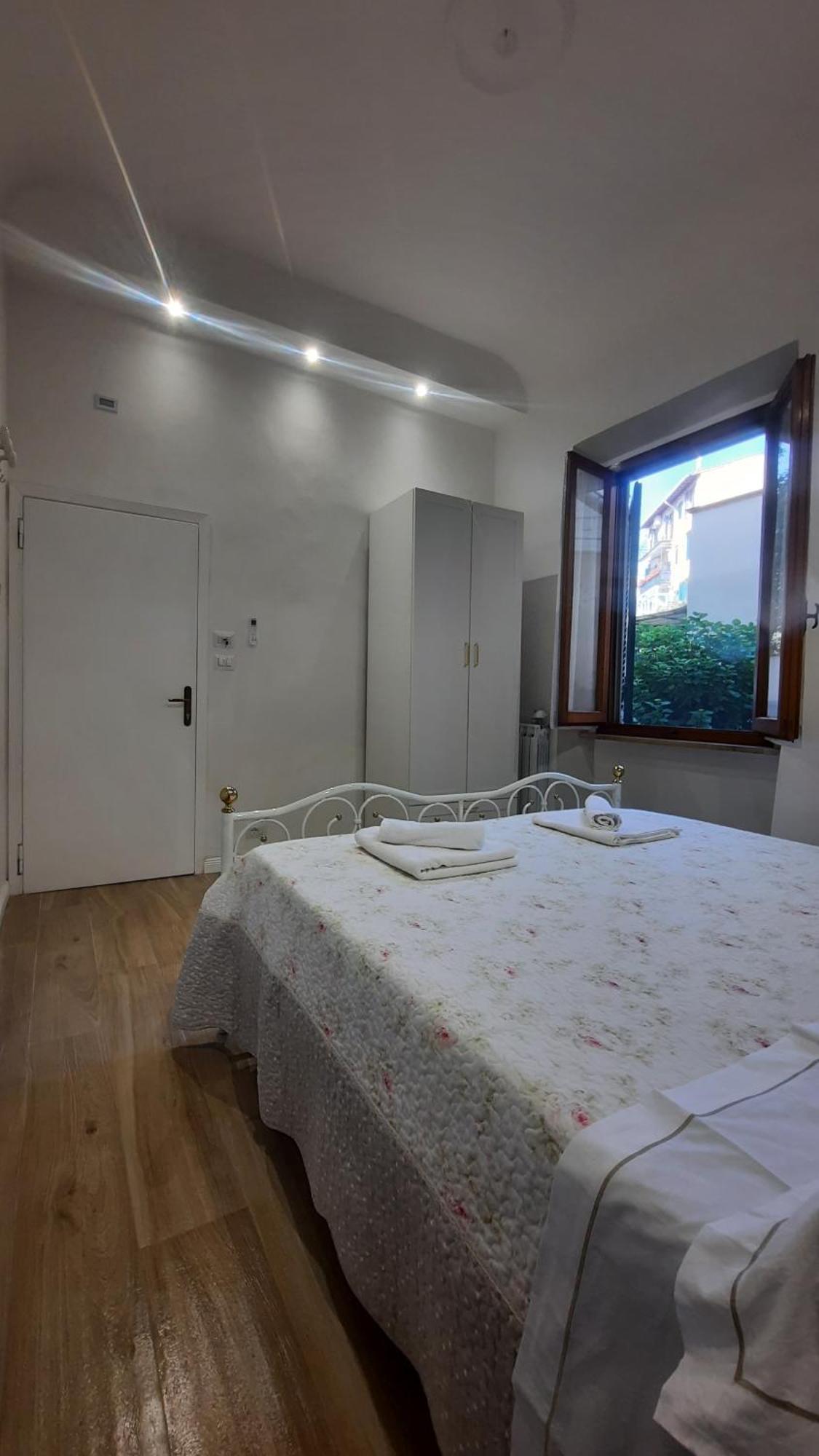Garden House : A Un Paso Dal Centro Storico Apartment *