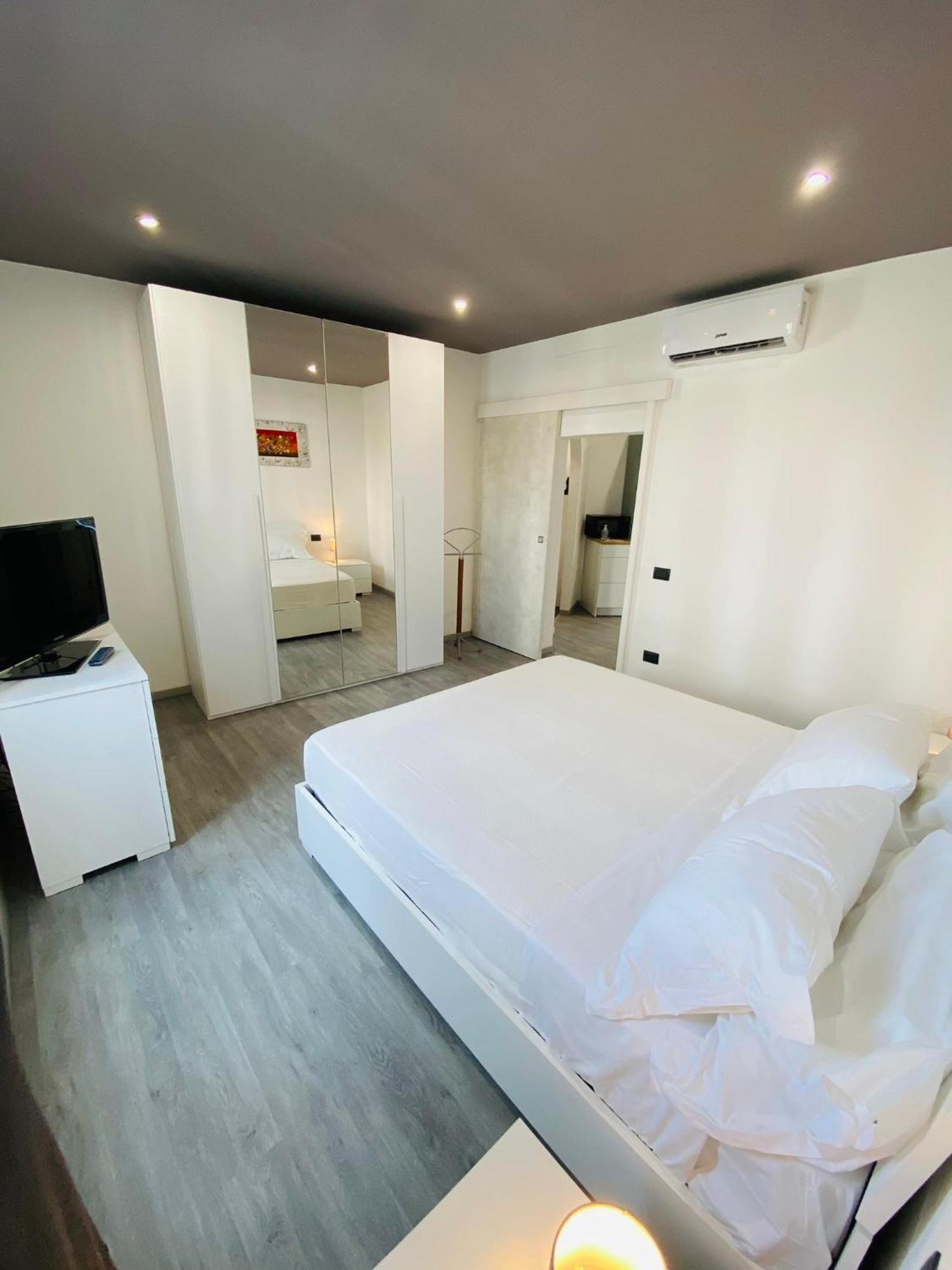 All'angolo Toselli Apartment *