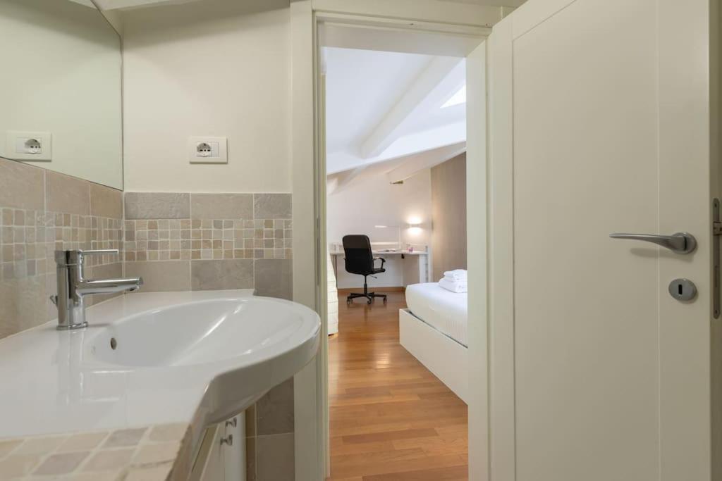 Ammirato Duplex In Apartment