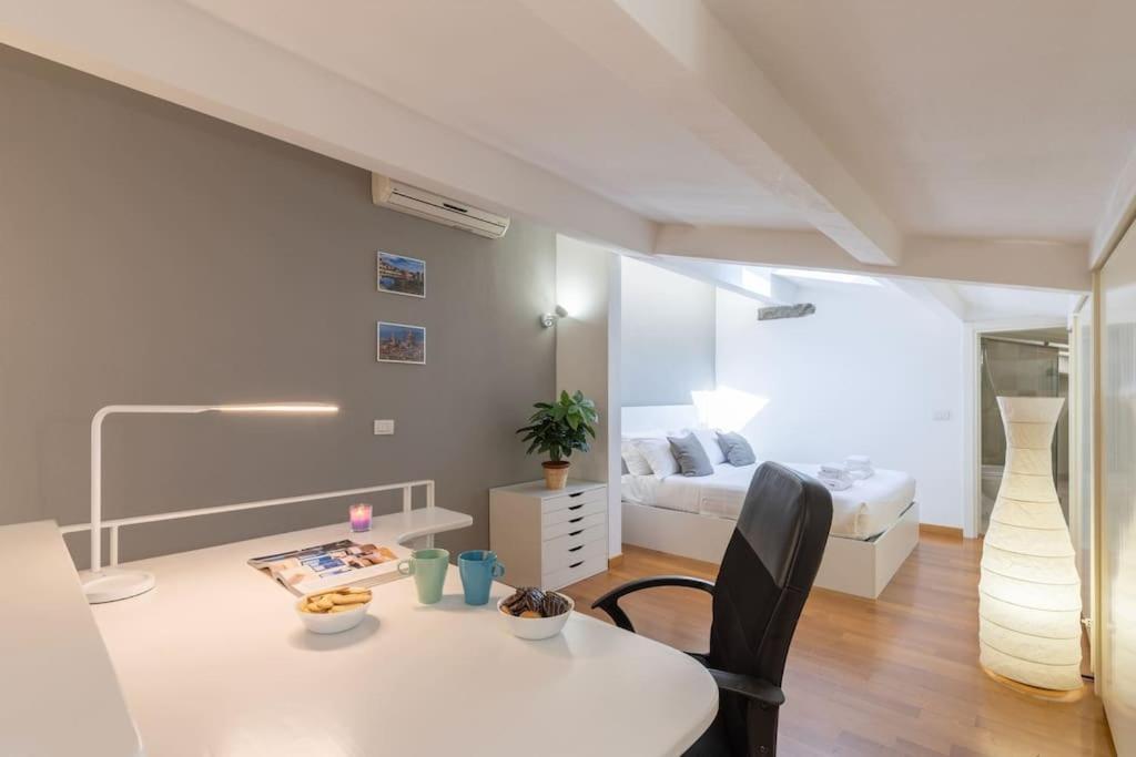 Ammirato Duplex In Apartment *